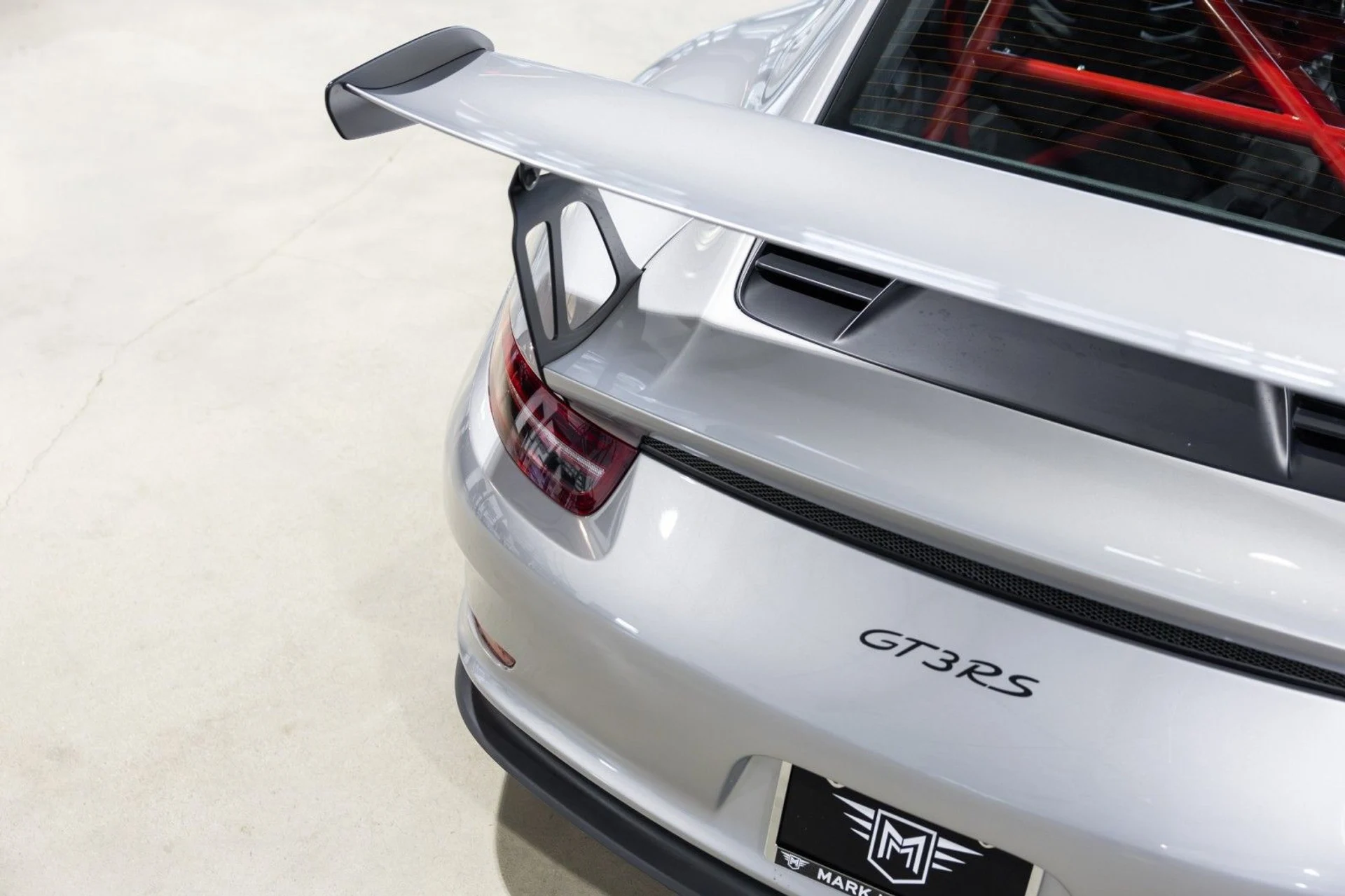 mph020_842085932_0w_b646705365