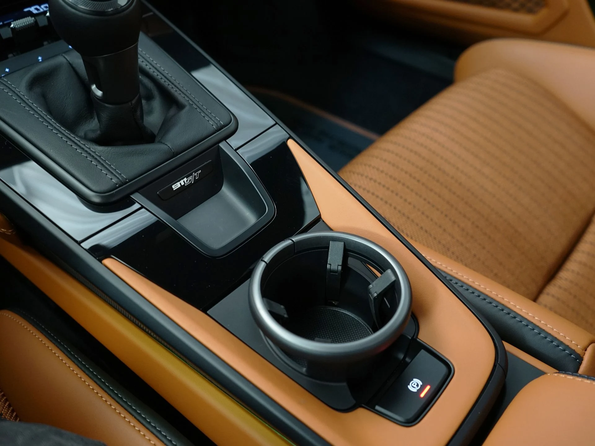 mph020_843277564_9fad4cd91068510c9482a2e1077ace74x_4061c7c819