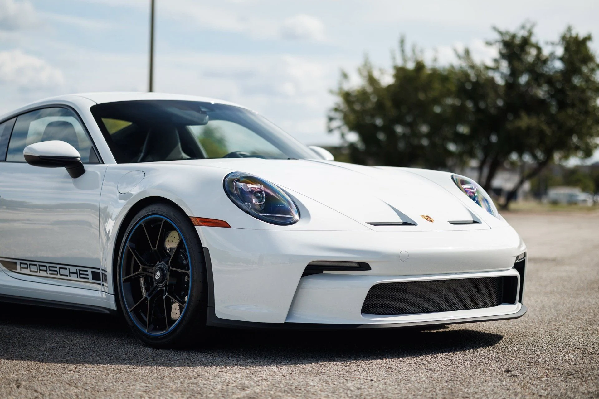 mph020_845777299_7d8a3aa144facfdfea0b85270e22b0c0x_e9ea966d18