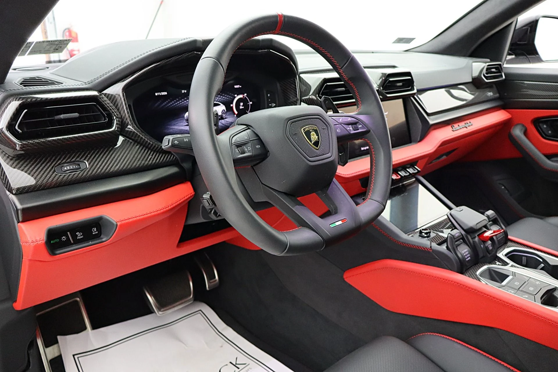 mph020_847411480_Used_2025_Lamborghini_Urus_SELEASE_OPTIONS_AVAILABLE_5d0051f4c8