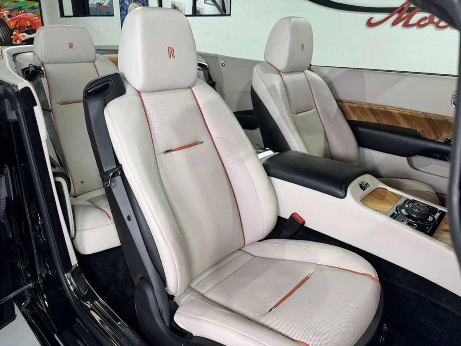 mph020_855044823_1c78ba4ba52754ecbf0993c1e4100ea8_1f639b8391