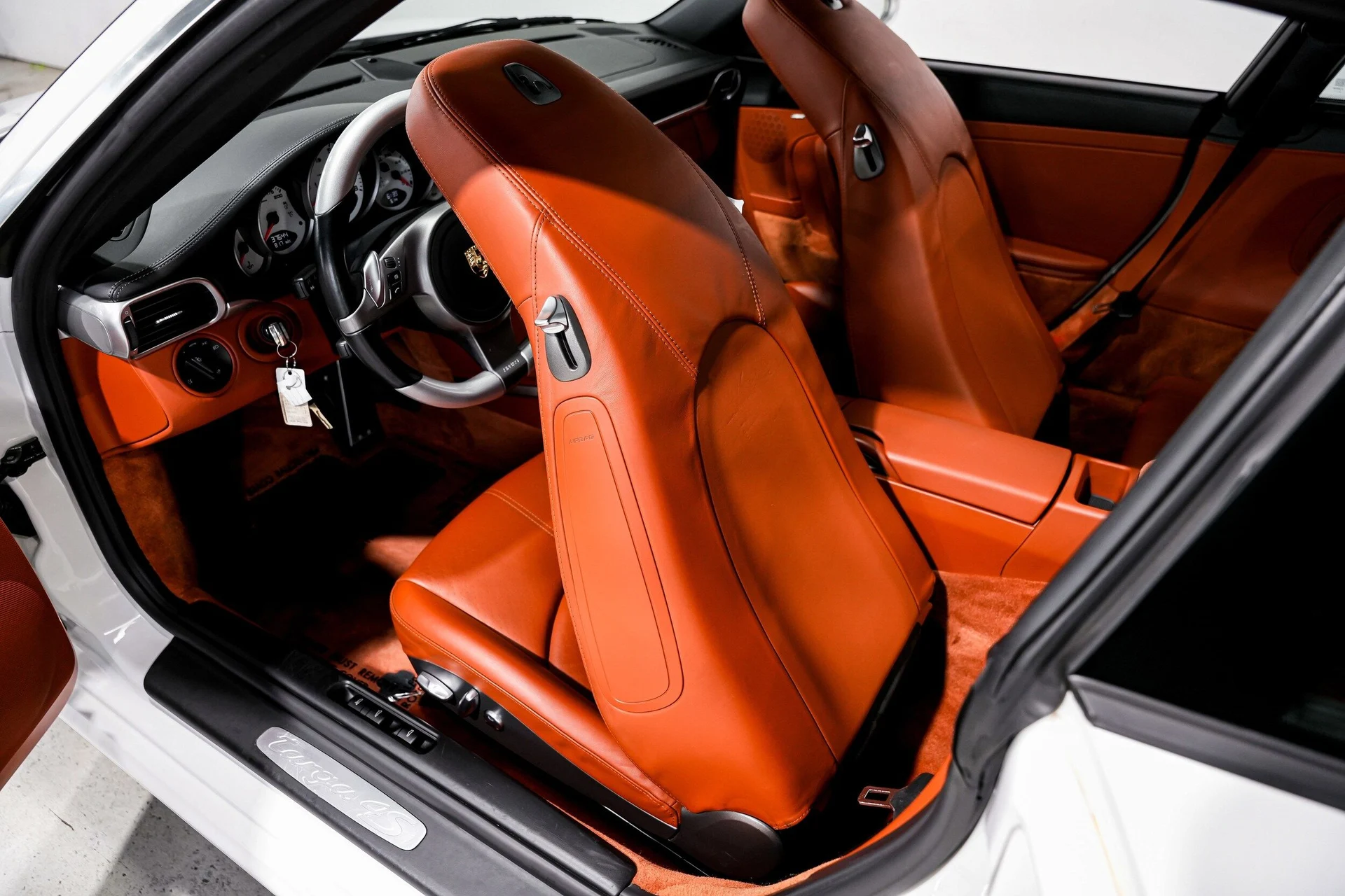 mph020_855878611_c729cd43eba00b11775ad0fba609d437x_913ecc672e