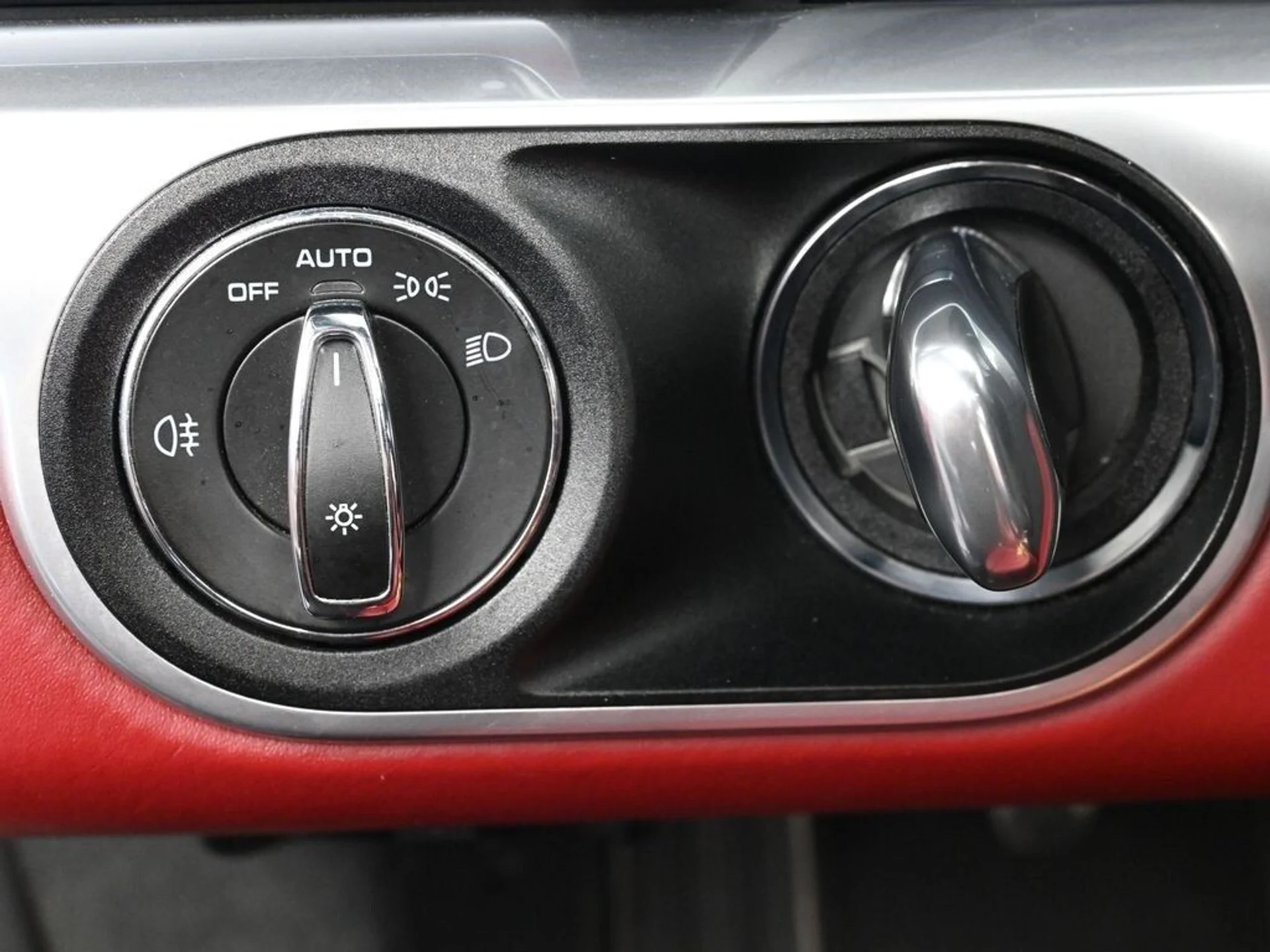 mph020_865855956_2112796c169e3ca291517958880f9a00x_0614046474