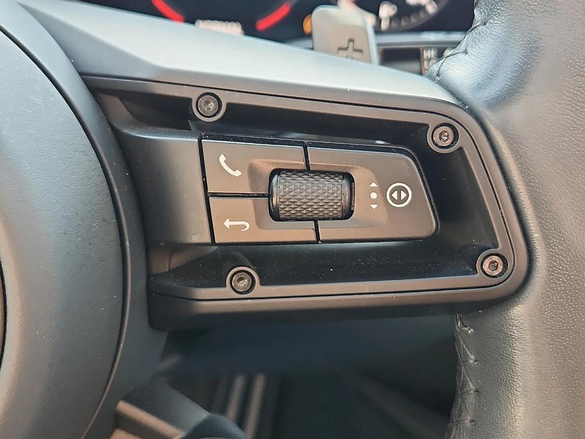 mph020_871763193_Ky_CO_Rw_M6_Pl_N_Yx_J_W7_Wa6_Y_v_Pqw_a9f2c55b7c