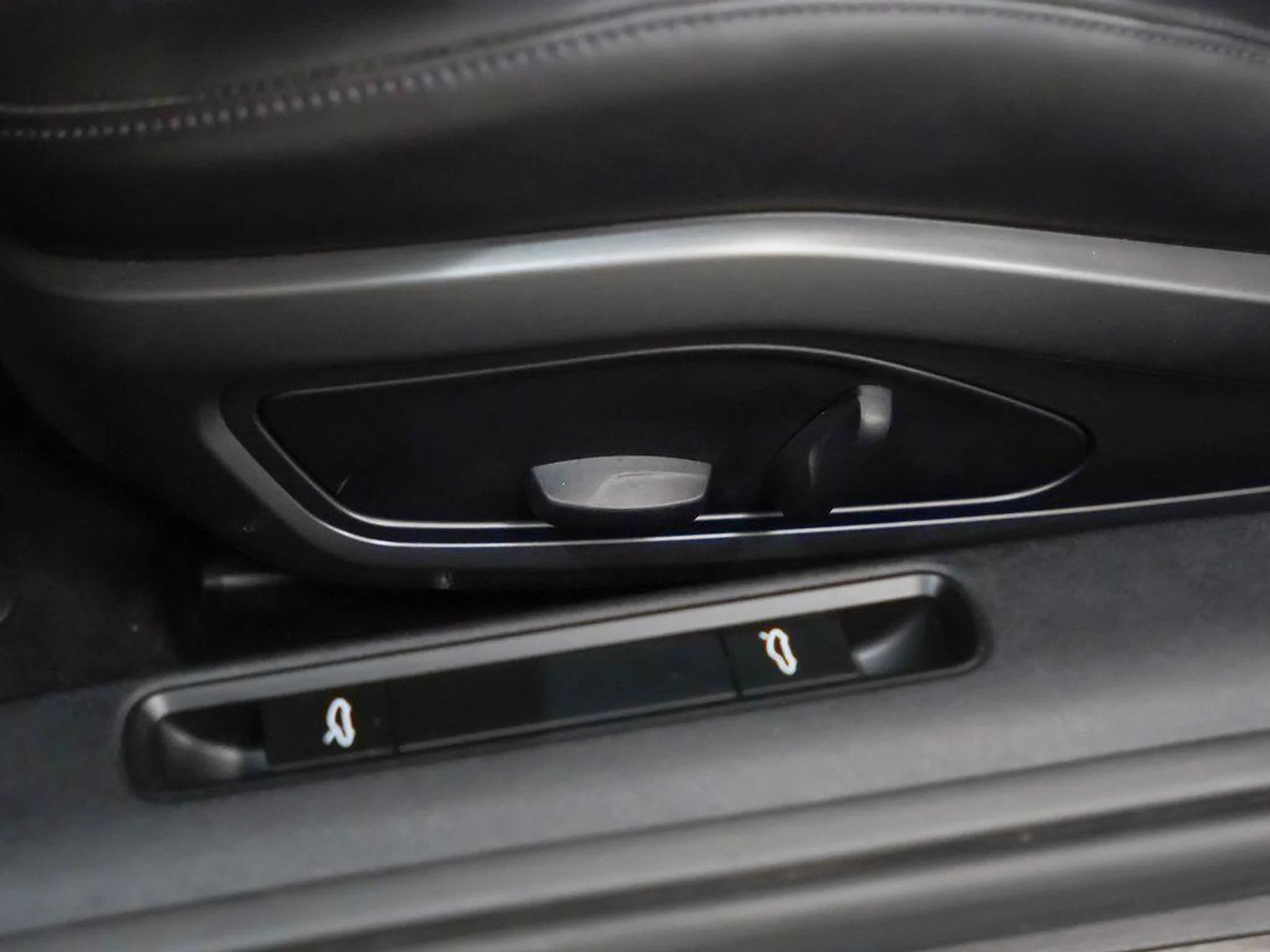 mph020_875096756_ttgj7_Z_Yjz_Dda12_Y5uj_Vgxt_F_Ngq_U_1d036368c6