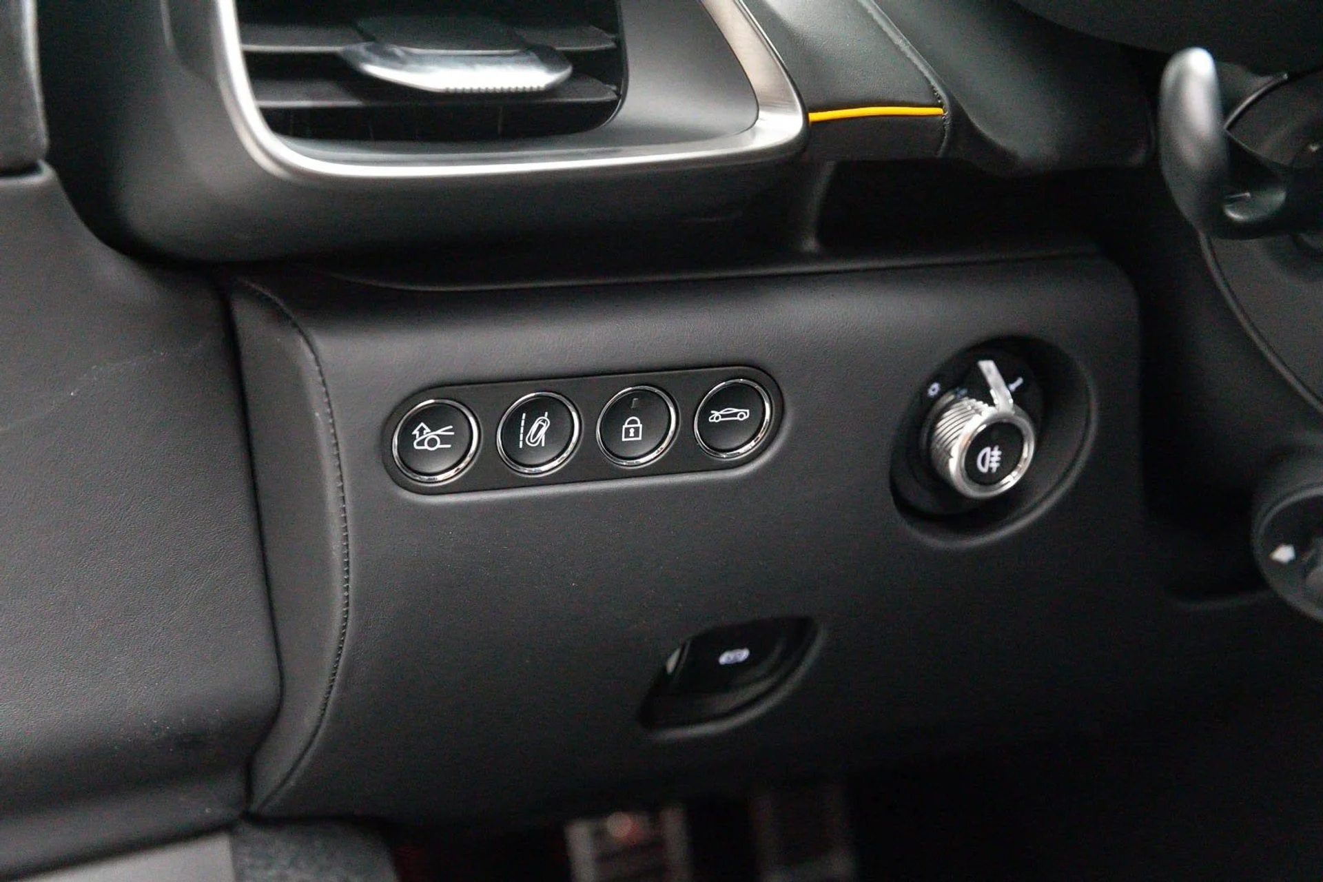 mph020_876965213_21_273ef57577