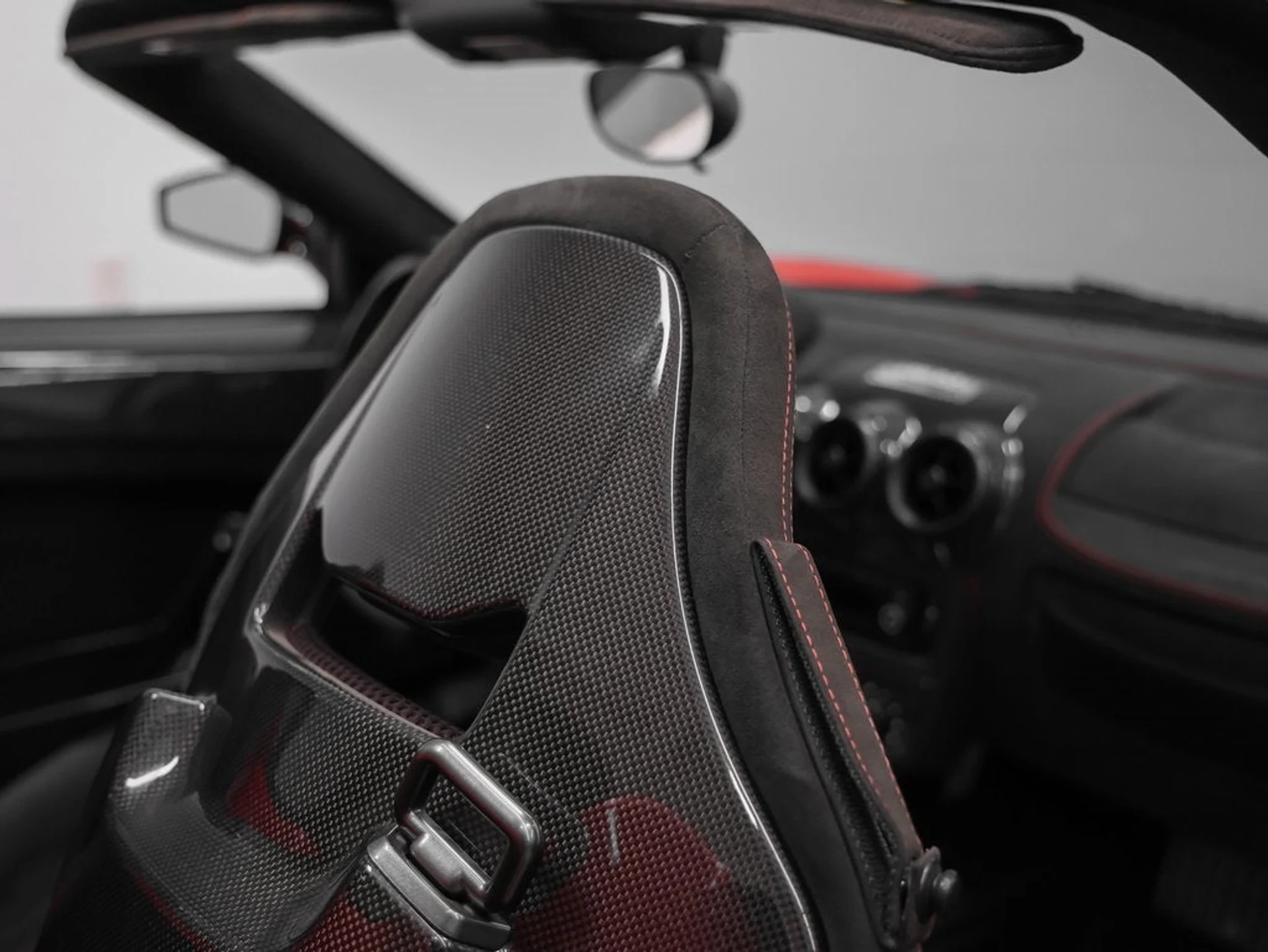 mph020_877510116_21_00b60c7169