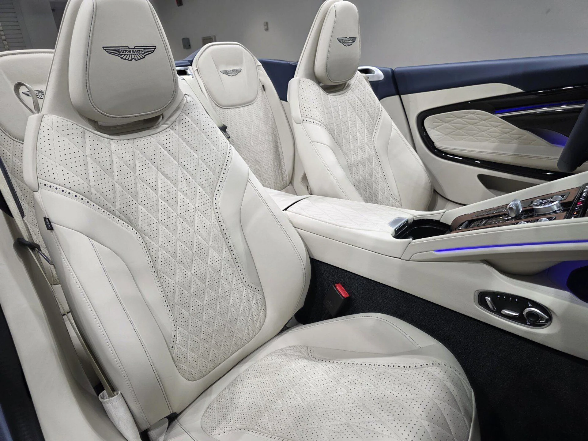 mph020_879703425_8452138504ae43240900ea8b3bff7f3d_b436941a68