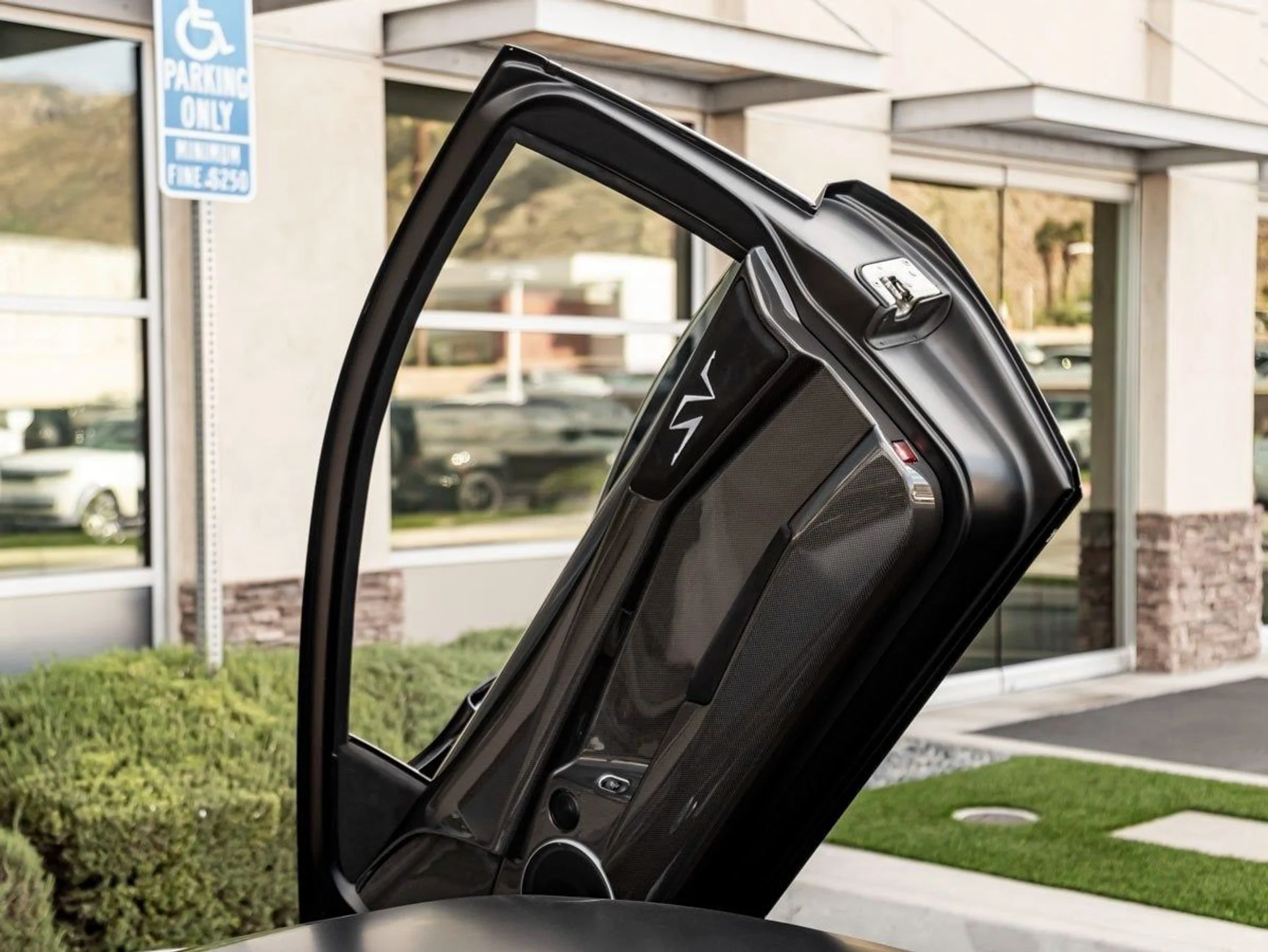 mph020_884837580_21_3479c22fe2