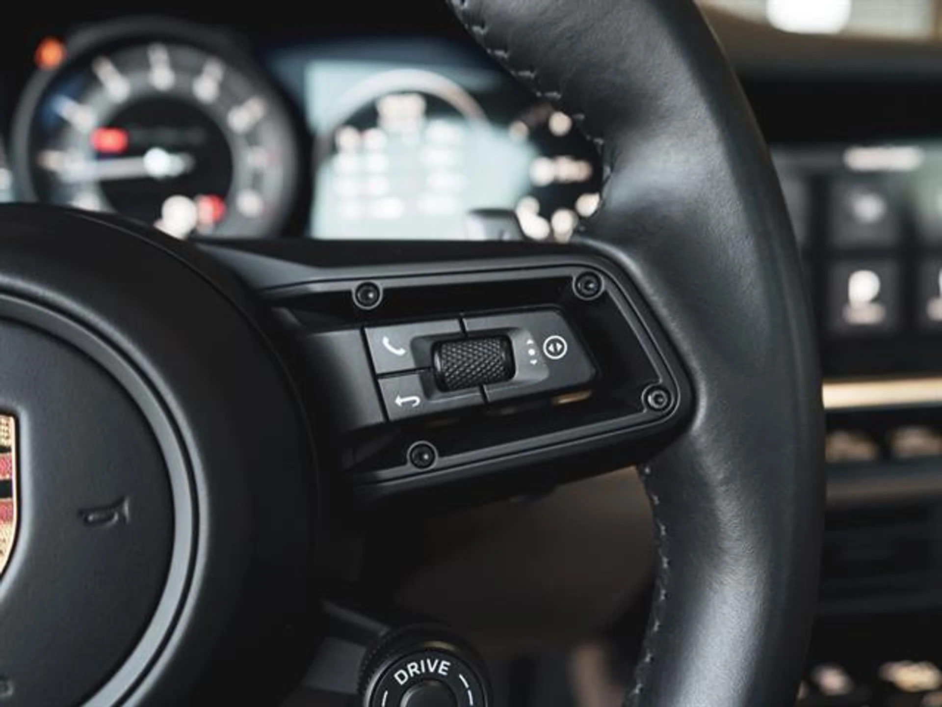 mph020_88934989_05m_Qoov_SX_Xo_Mikh_WM_65_K20bq_Kw8_853b0fb3b0