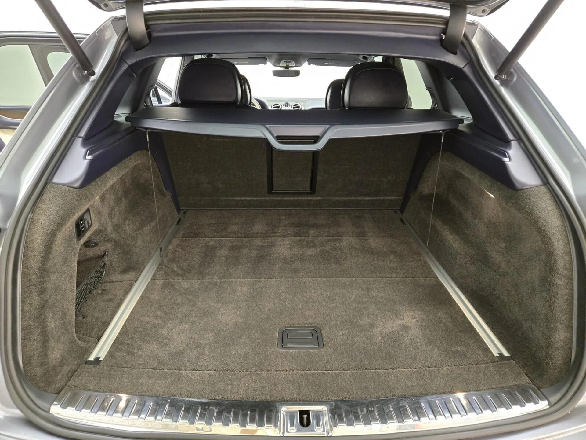 mph020_894052052_Used_2018_Bentley_Bentayga_W12_1776837874_94046186d2