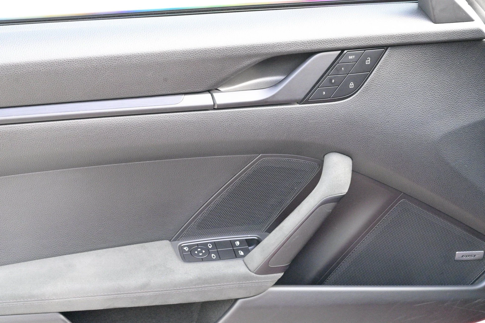 mph020_89498560_38878ec612594e98b7e82ebc1b262d20_1321164322