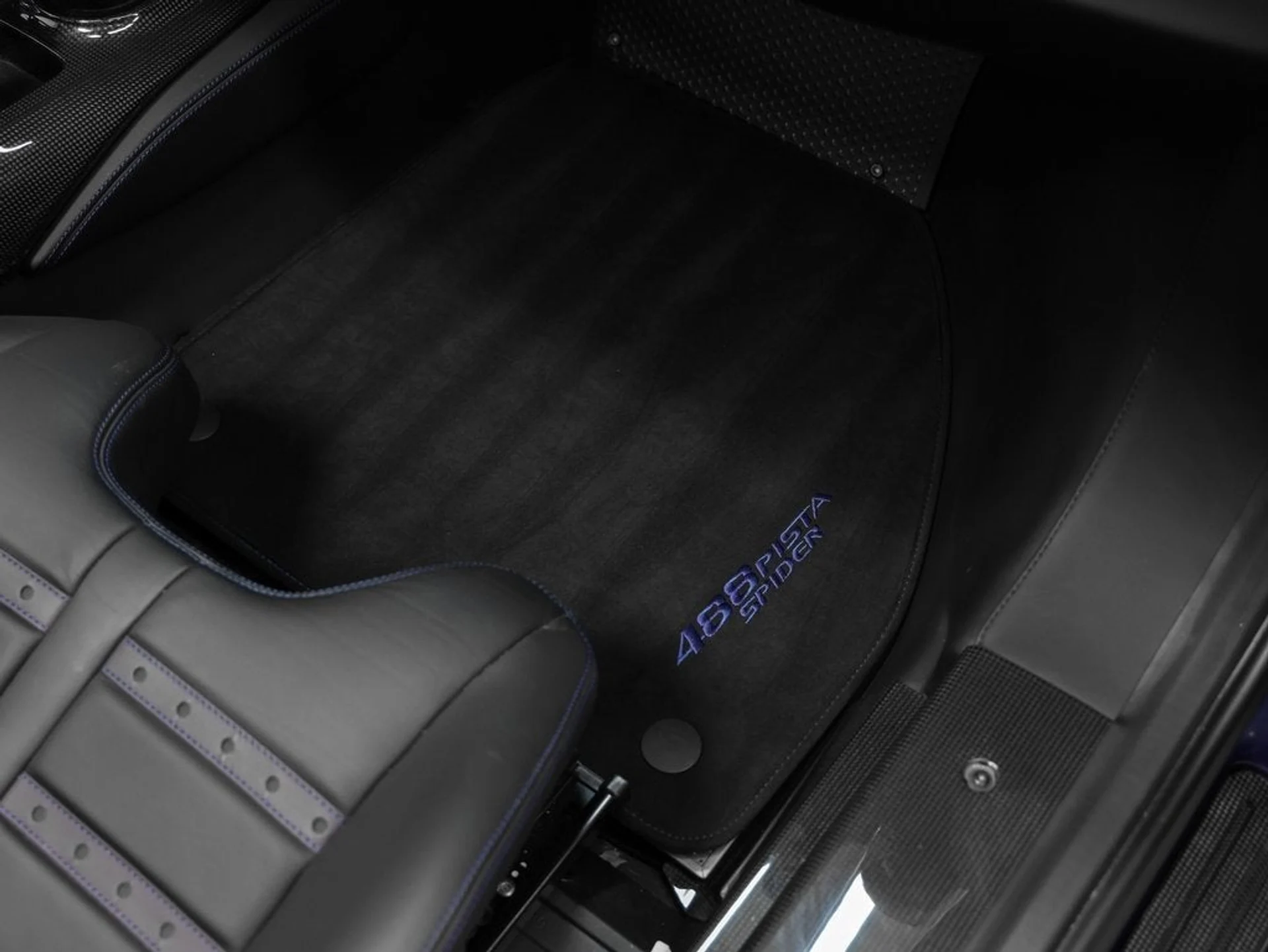 mph020_896526292_21_df48d49237