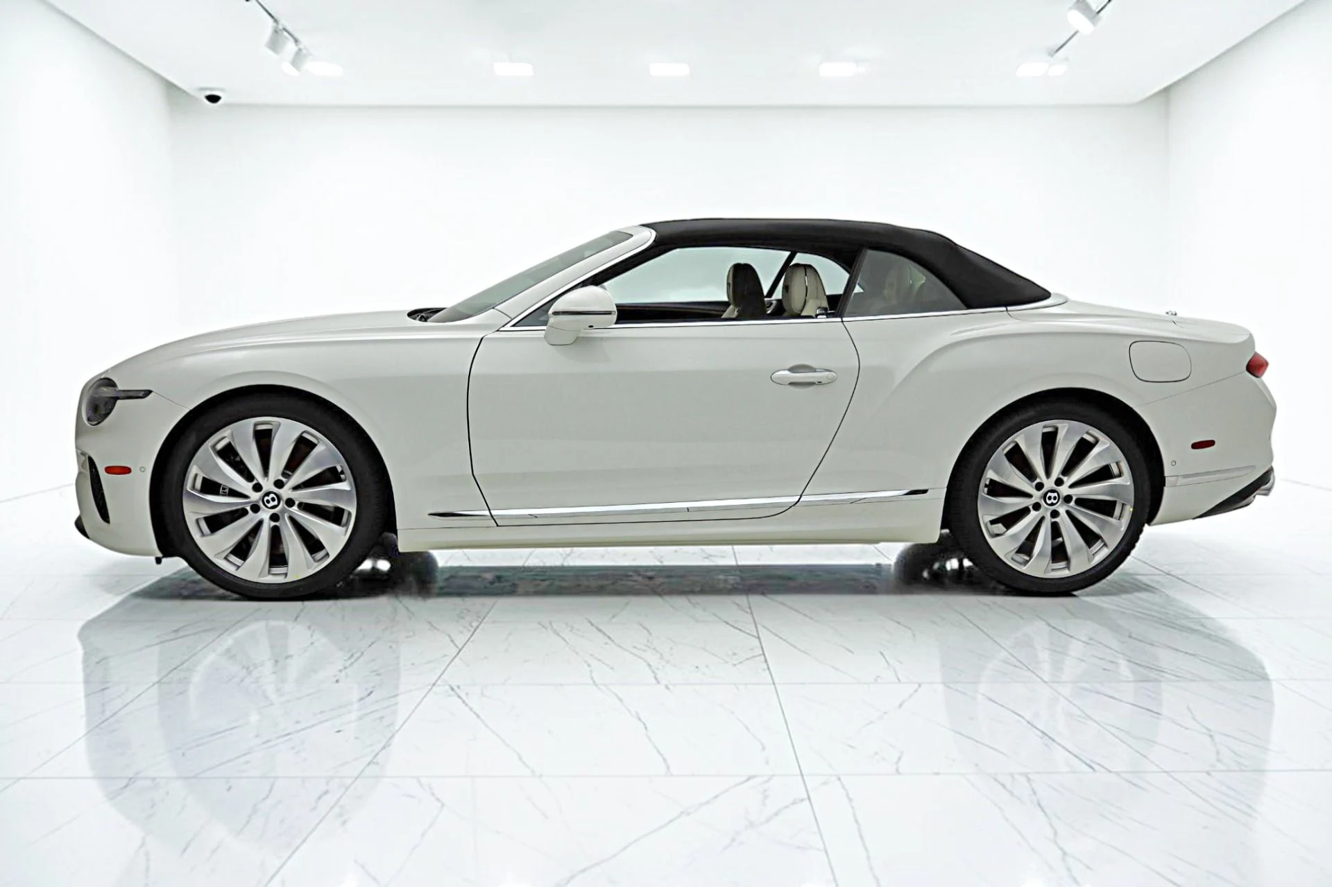 mph020_898046263_New_2026_Bentley_Continental_GTC_0b21ee4abc