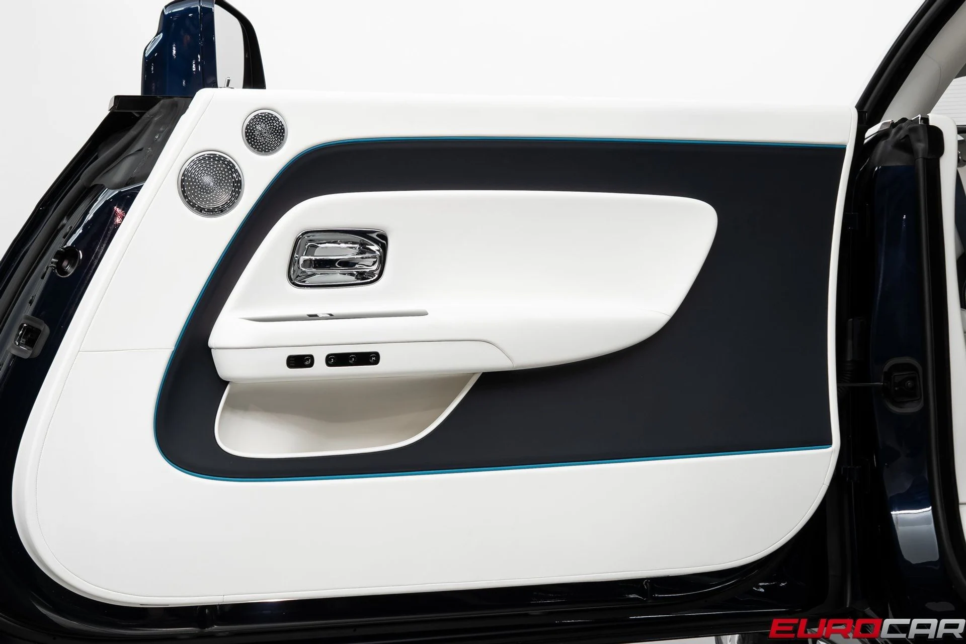 mph020_901451298_image_21_6735503443