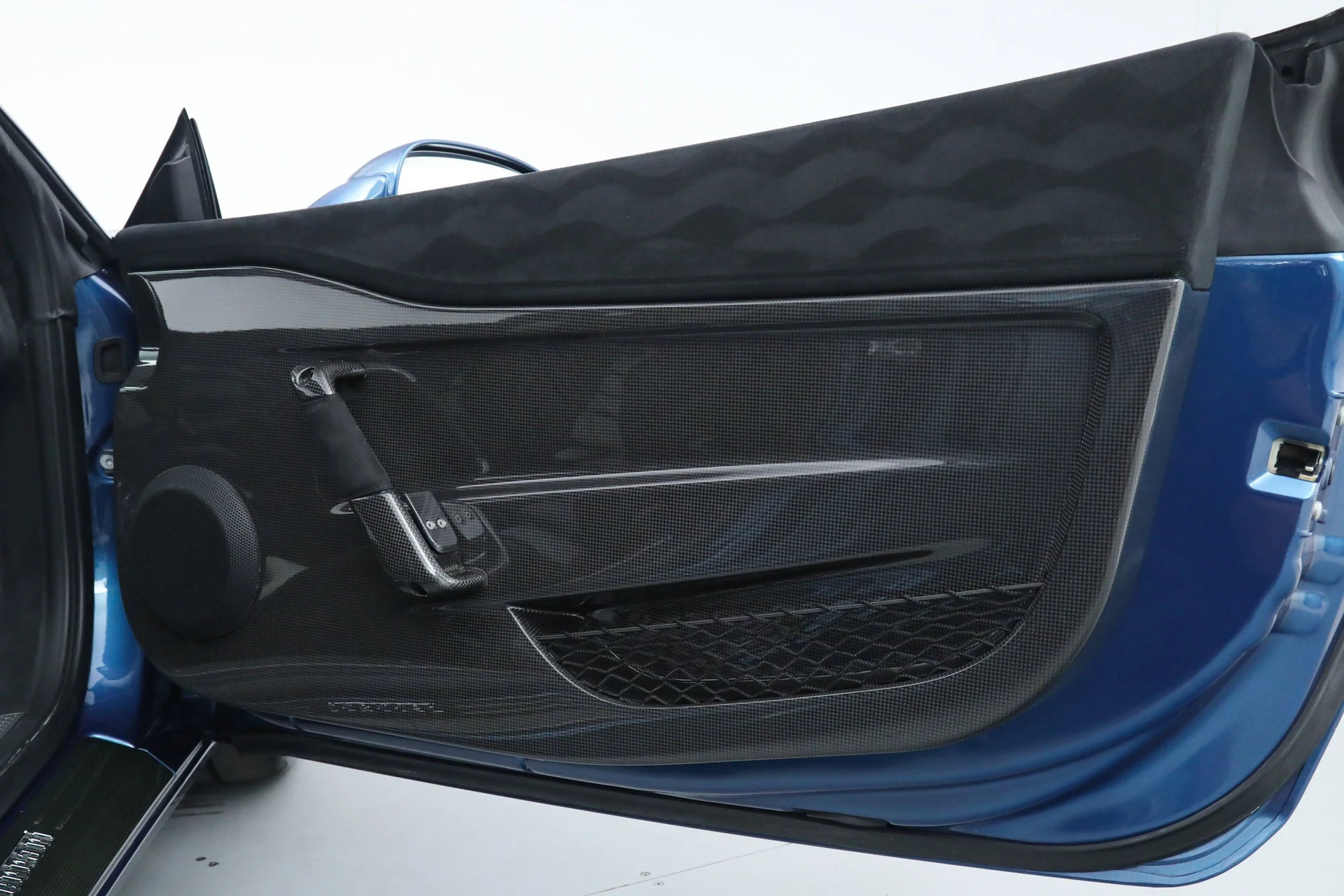 mph020_903252883_84878eaecba58b757ed228ce8cfab954_932ac62e64