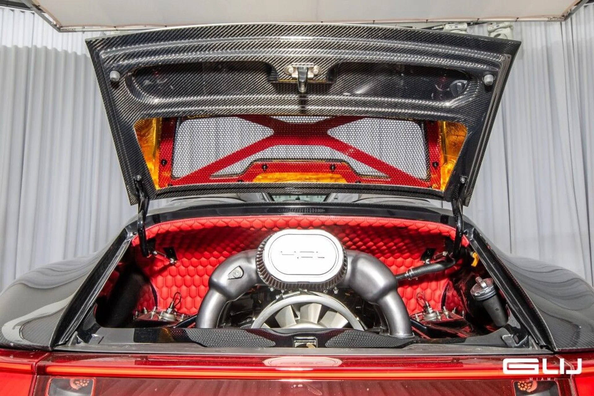 mph020_904673466_a0a21d16b3314fa5cbac02b75e80dd8e_d3f31b7d66