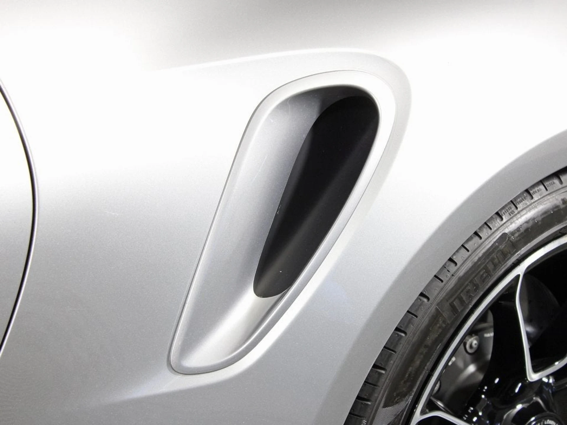 mph020_904964616_21_ef12c7b3fe