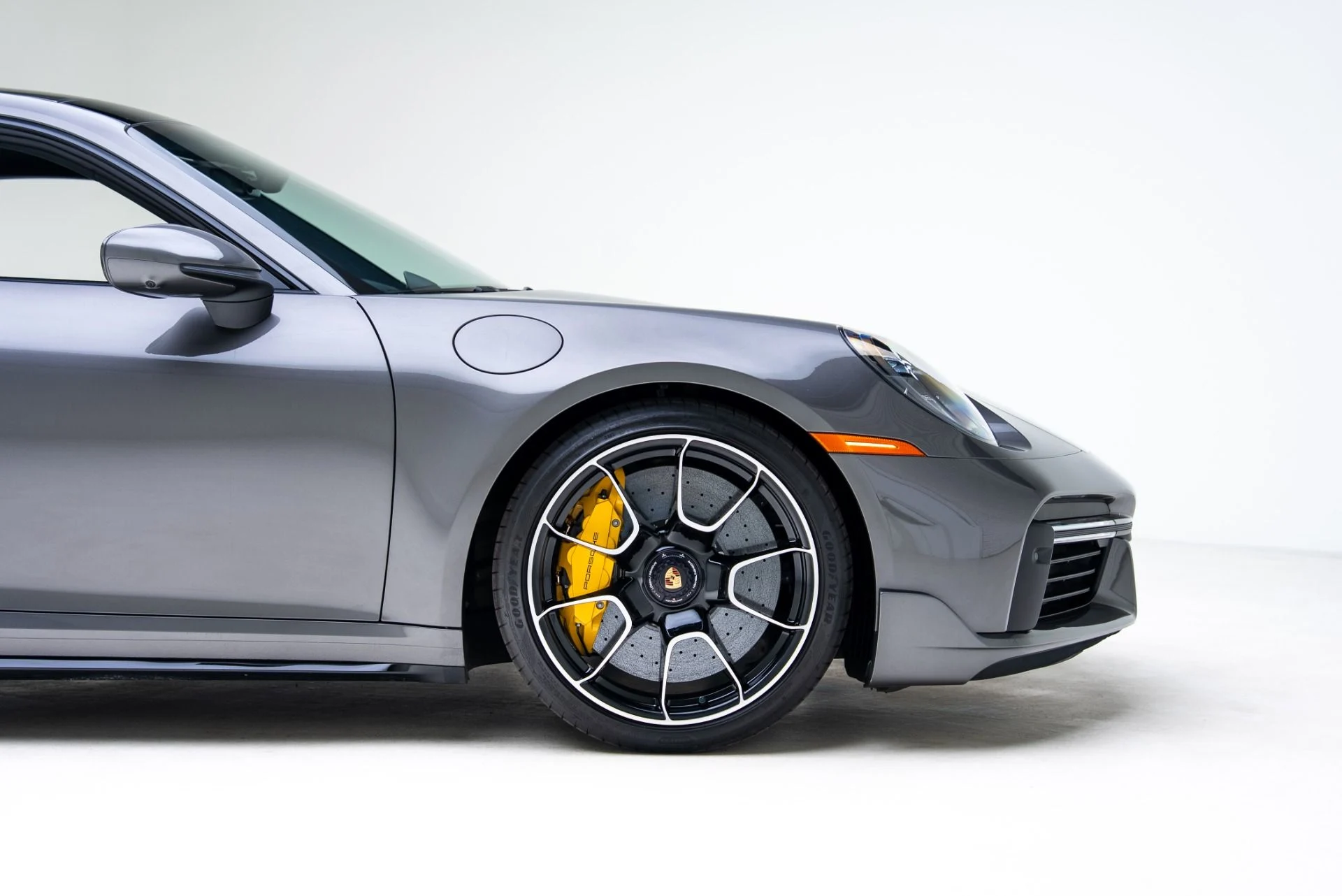 mph020_906250270_Used_2024_Porsche_911_Turbo_S_1769194079_d211315dae