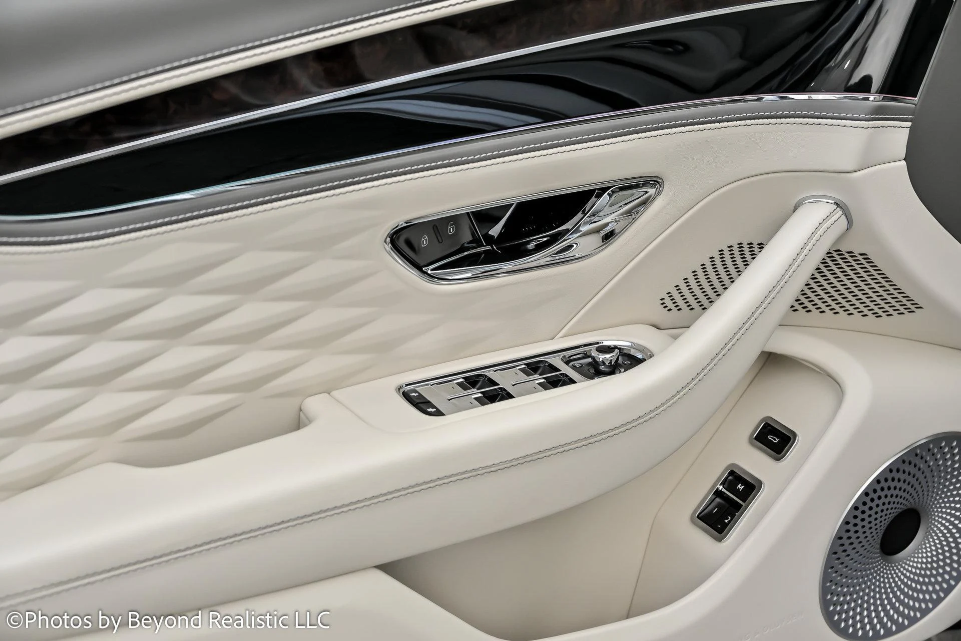 mph020_912297019_Used_2021_Bentley_Flying_Spur_V8_First_Edition_1763629667_a98a4f6939