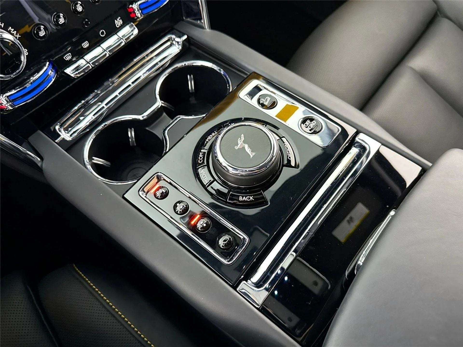 mph020_912587304_bb3e09967a444fb9026f7cf16b56519d_cabe862038