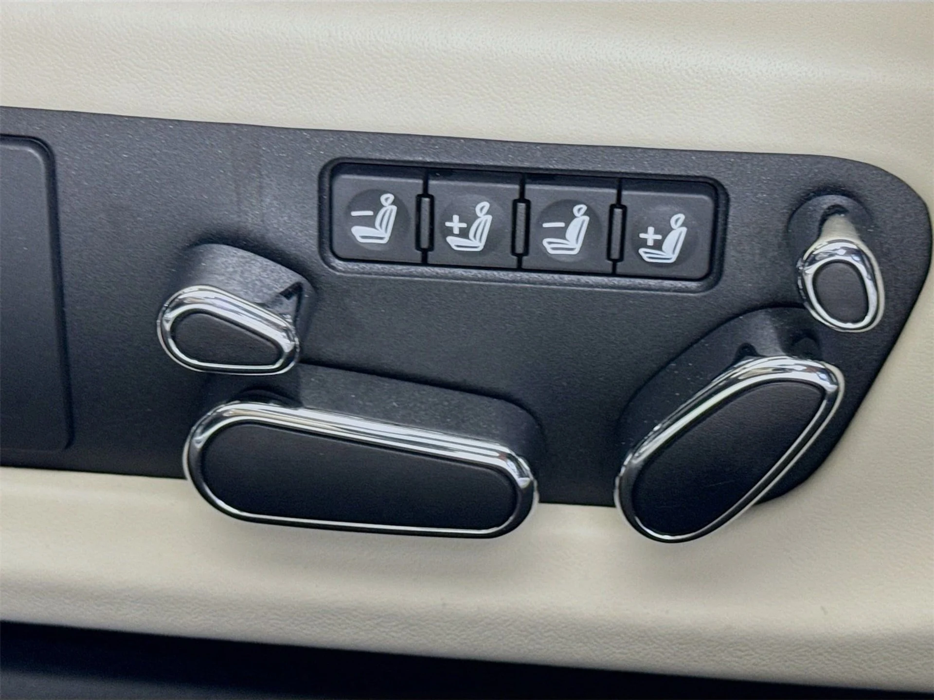 mph020_922563420_e7a5725a4d4dd5d890faa6e72a8aabf2x_a9d77ee482