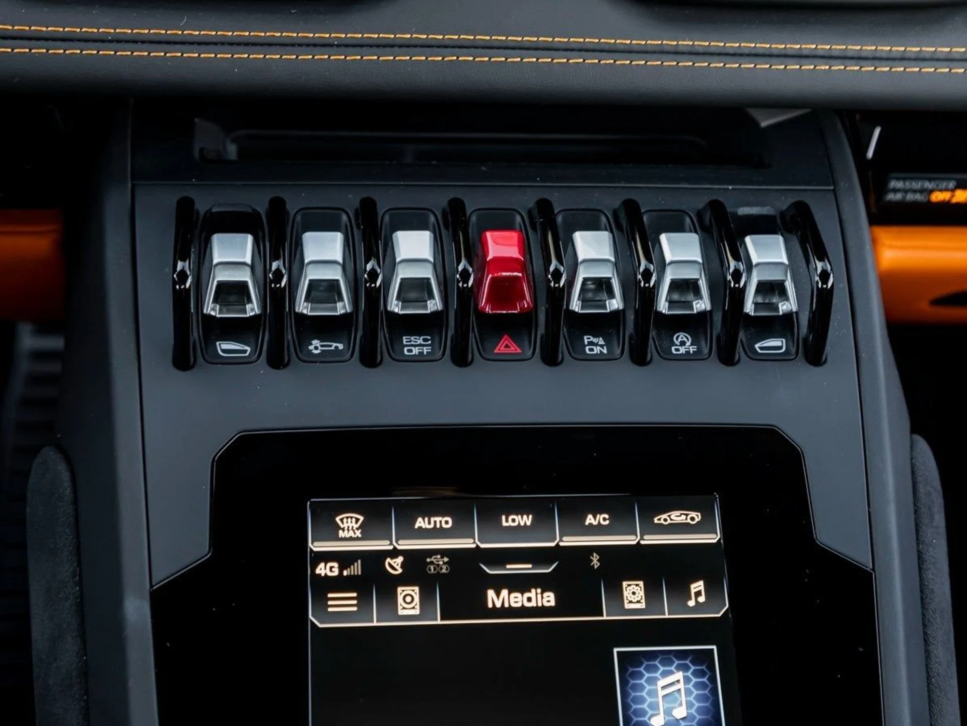 mph020_923136637_21_4a185d6d49