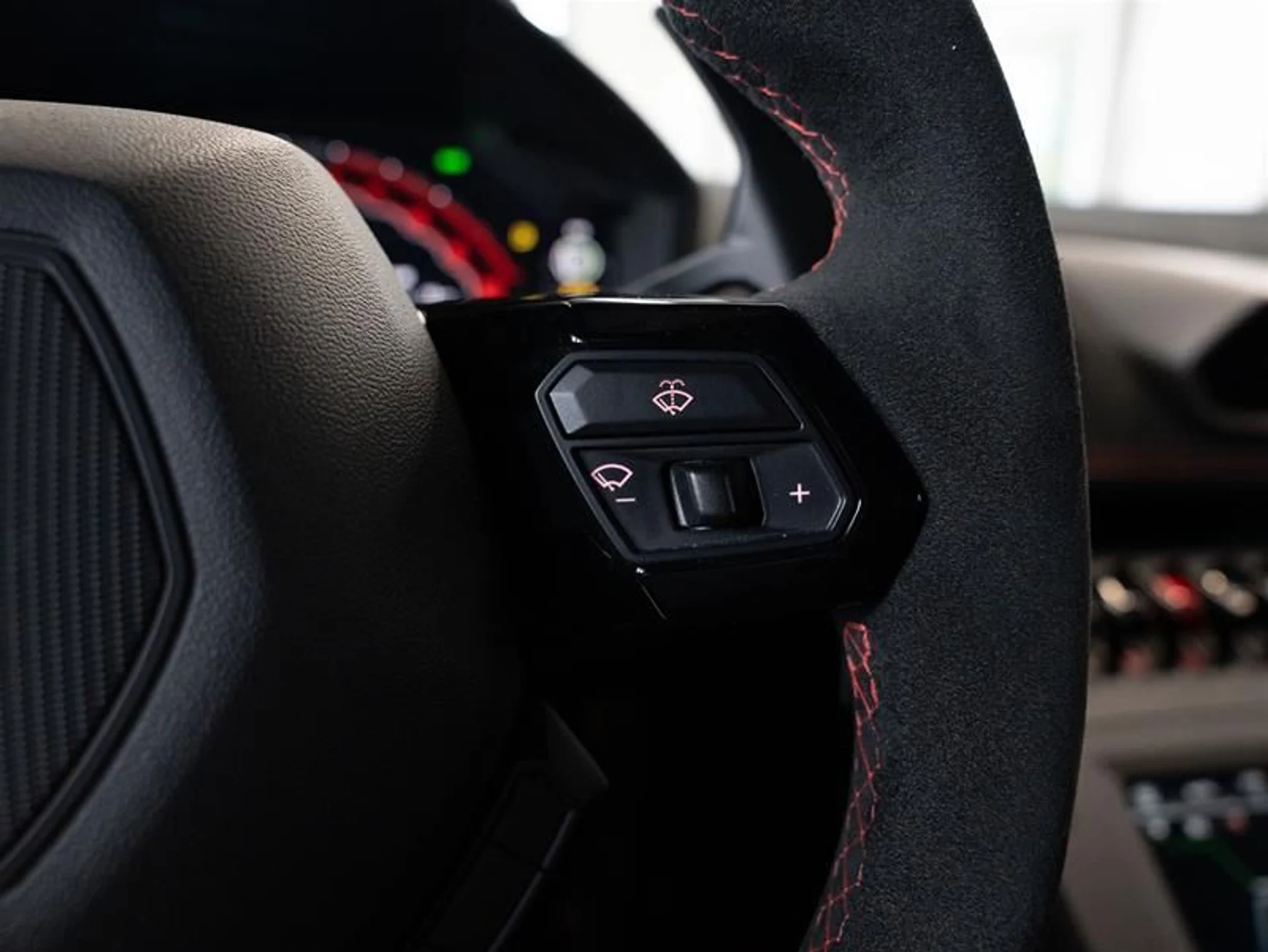 mph020_928279669_ju444iqe_ddaac7555b