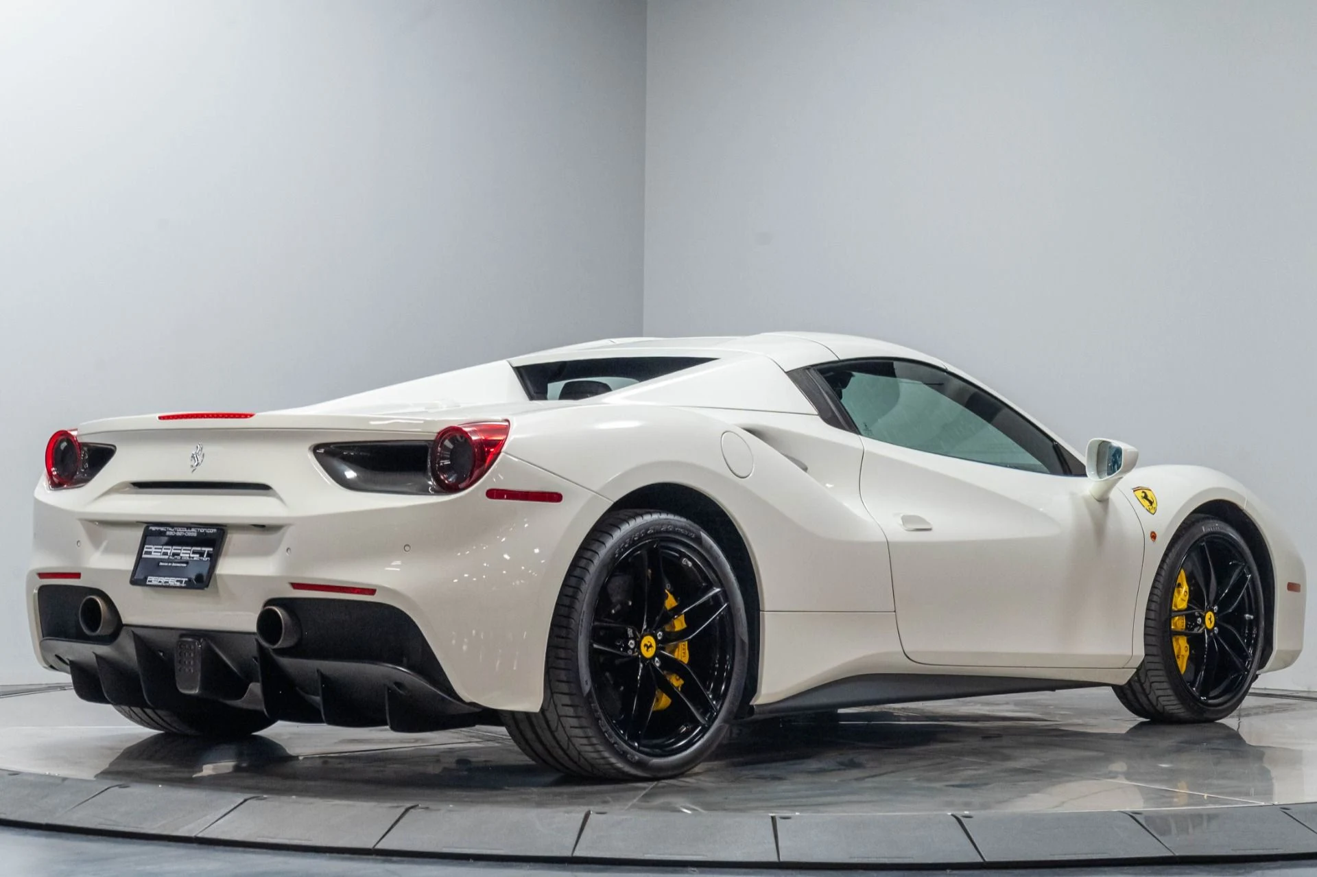mph020_930098875_Used_2016_Ferrari_488_Spider_1784843221_d794b2ffa2