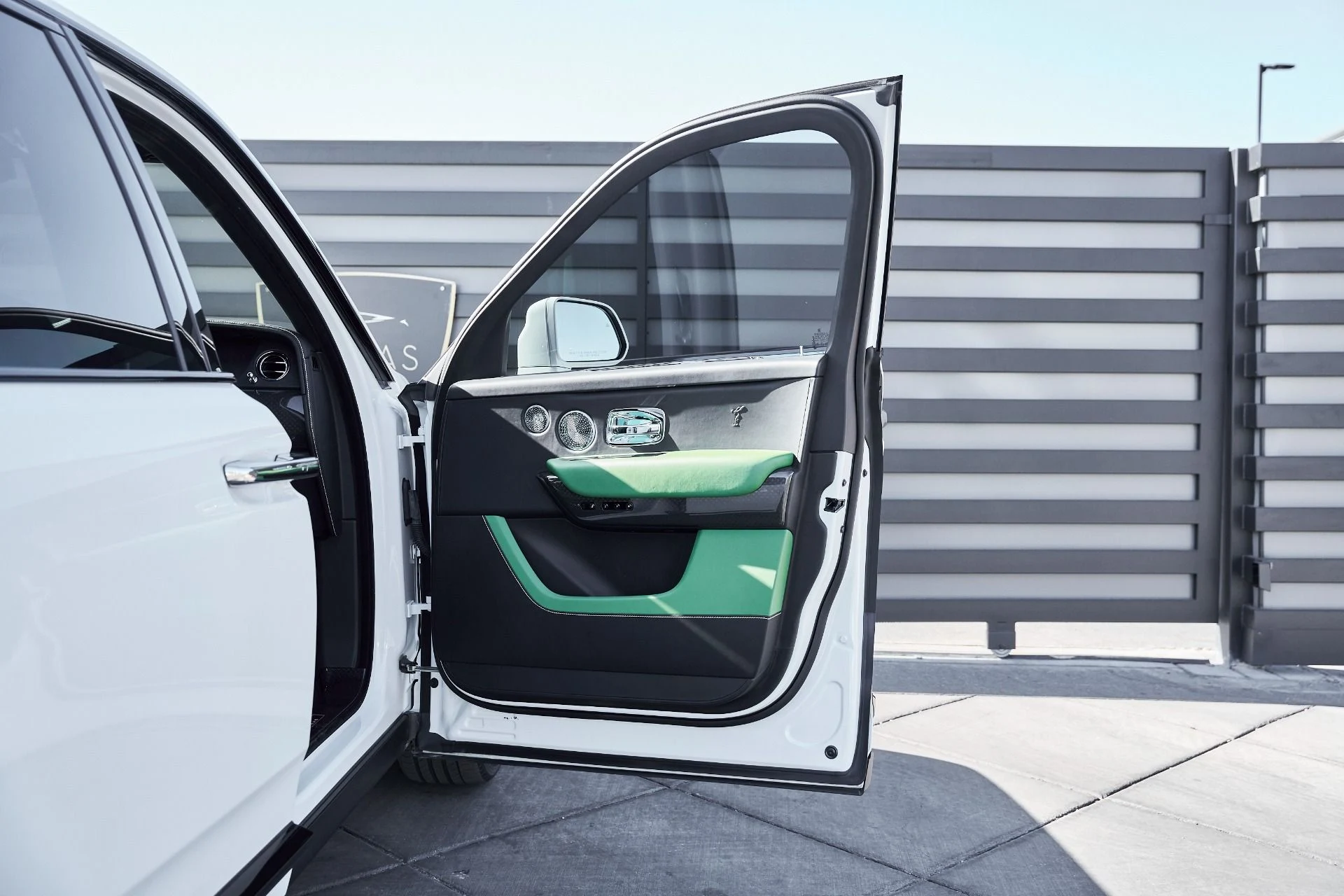 mph020_932238469_Used_2023_Rolls_Royce_Cullinan_Black_Badge_1769736416_60a9dc00d6