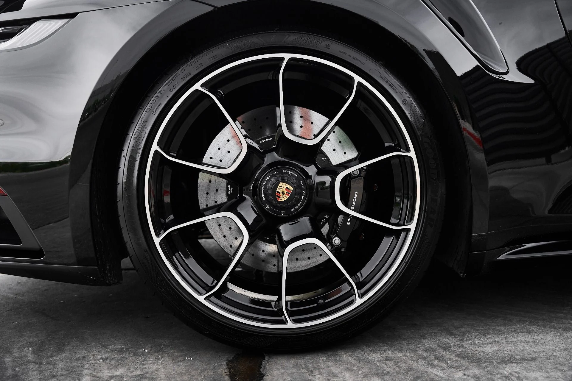 mph020_933273854_Used_2024_Porsche_911_Turbo_S_1774923285_1708626690