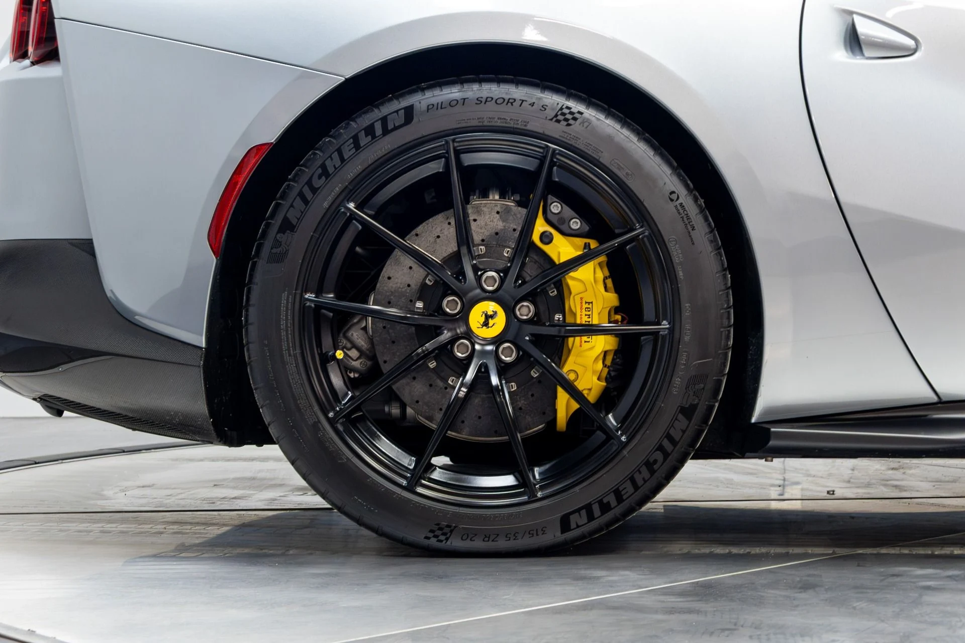 mph020_934940187_Used_2018_Ferrari_812_Superfast_1777416678_2113dcc290