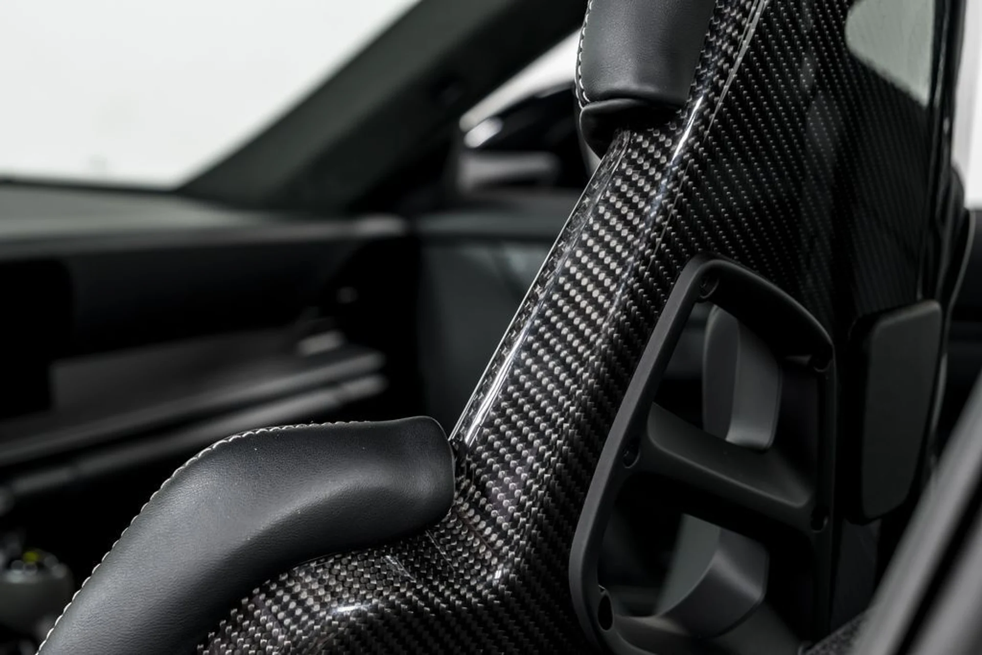 mph020_937921022_697e2439810e863445bc7c265aefbbc2x_d4cf3694d9