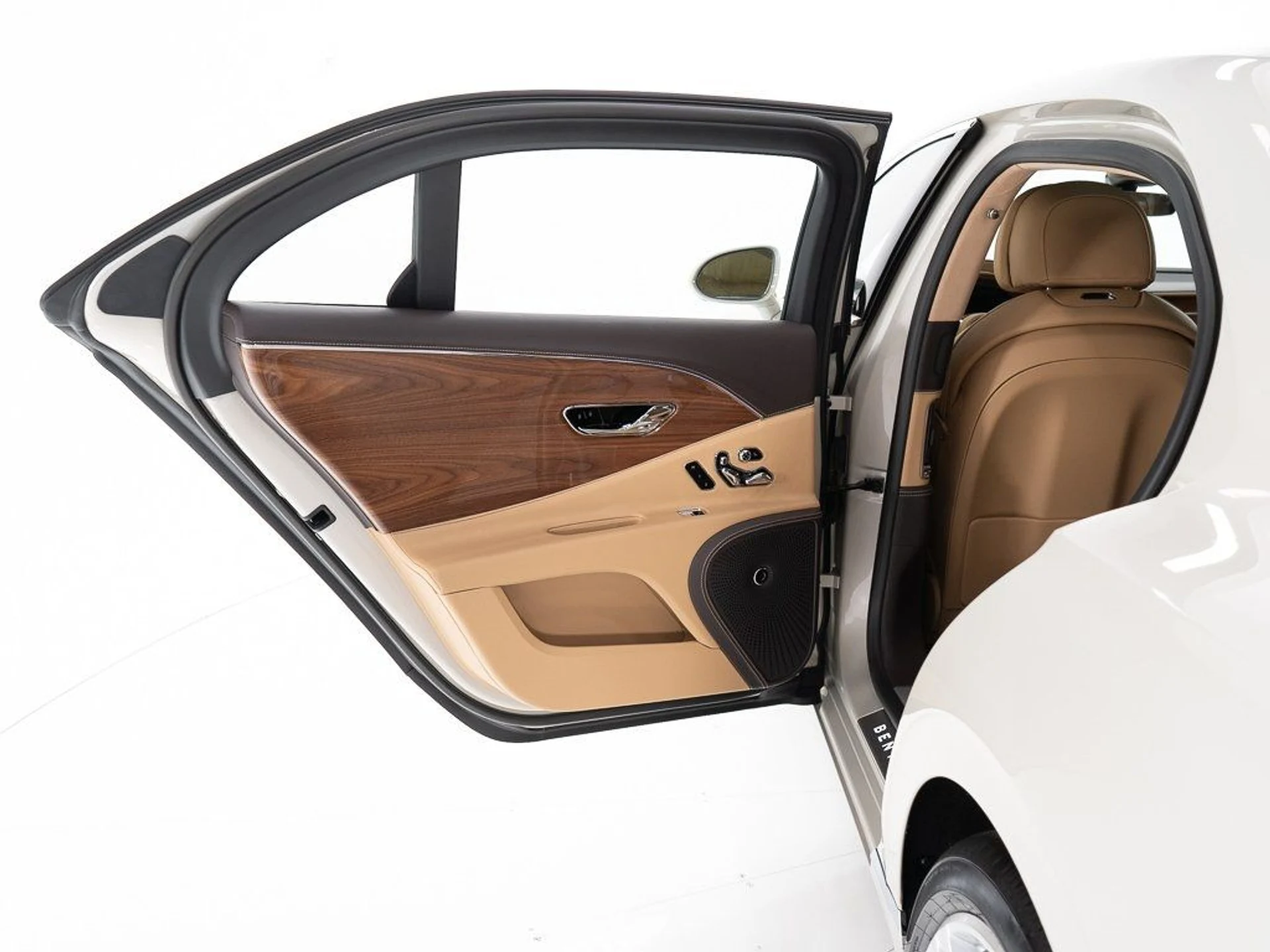 mph020_938210766_e01918da78688e9061ee7ac5001c04a1_e06b8585aa