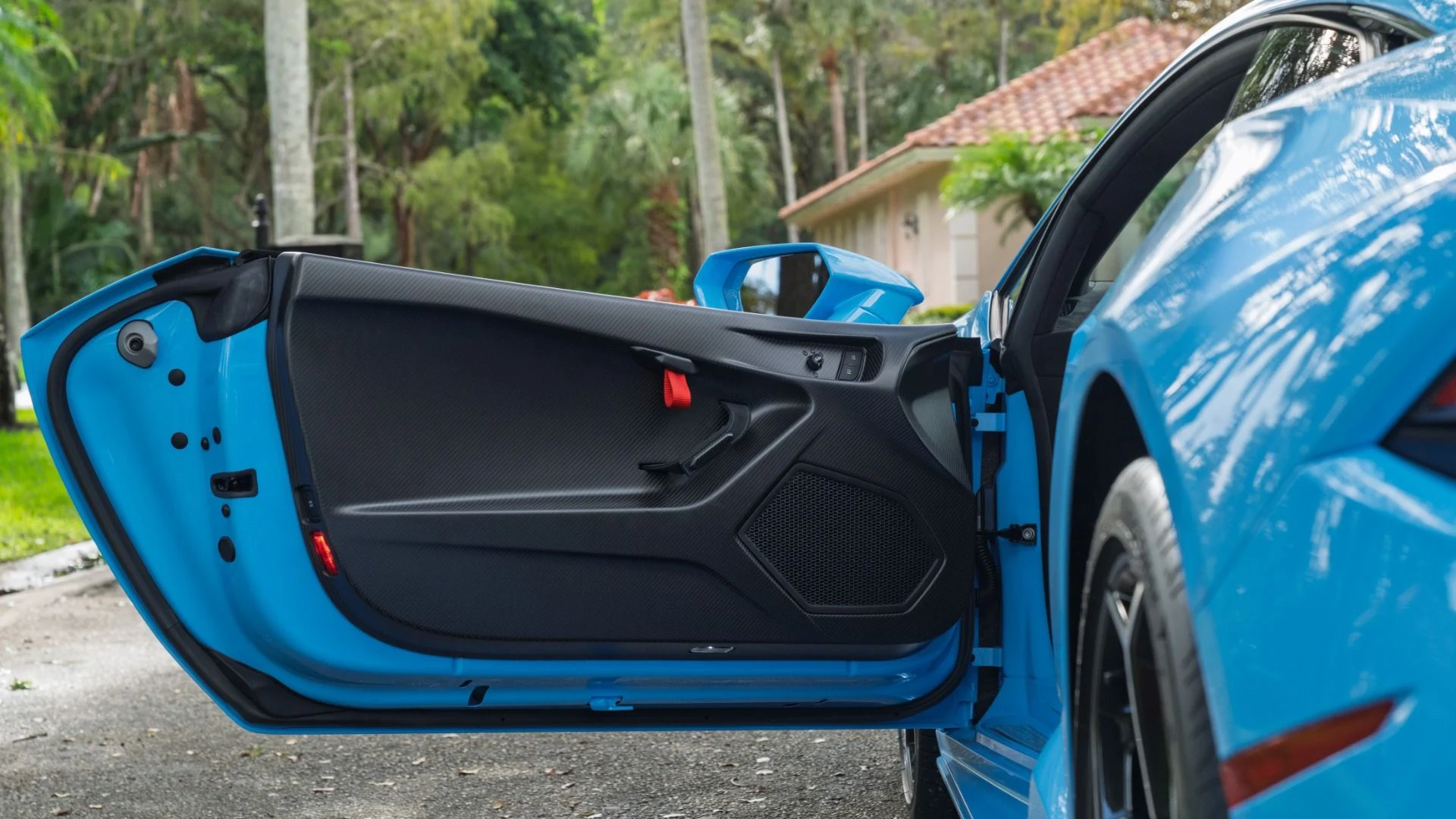 mph020_940060677_Used_2024_Lamborghini_Huracan_Tecnica_1759423279_cb4ef09729