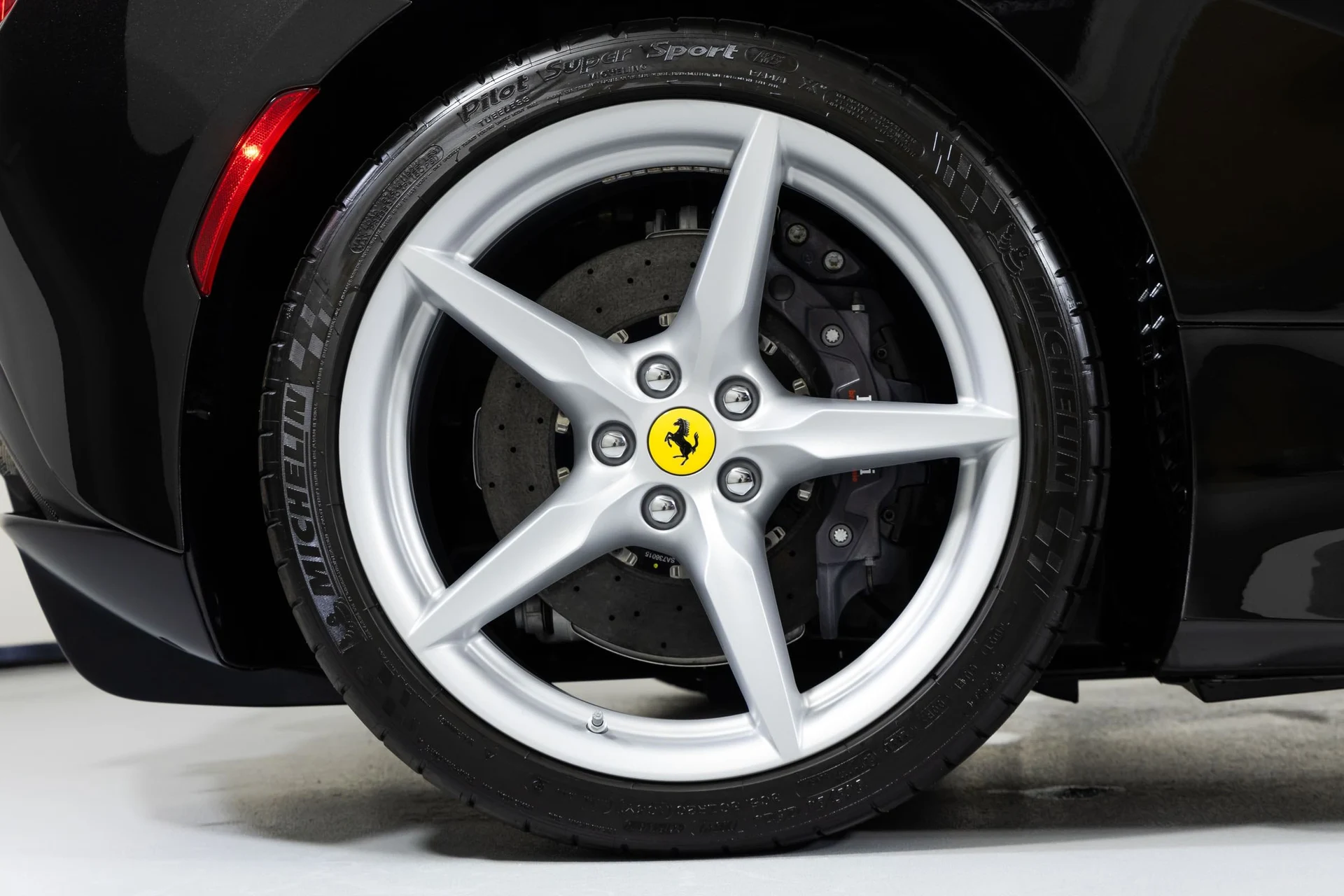 mph020_941129122_45a19b4ca1494d44a4c0a539a24ec595_01e35162dc