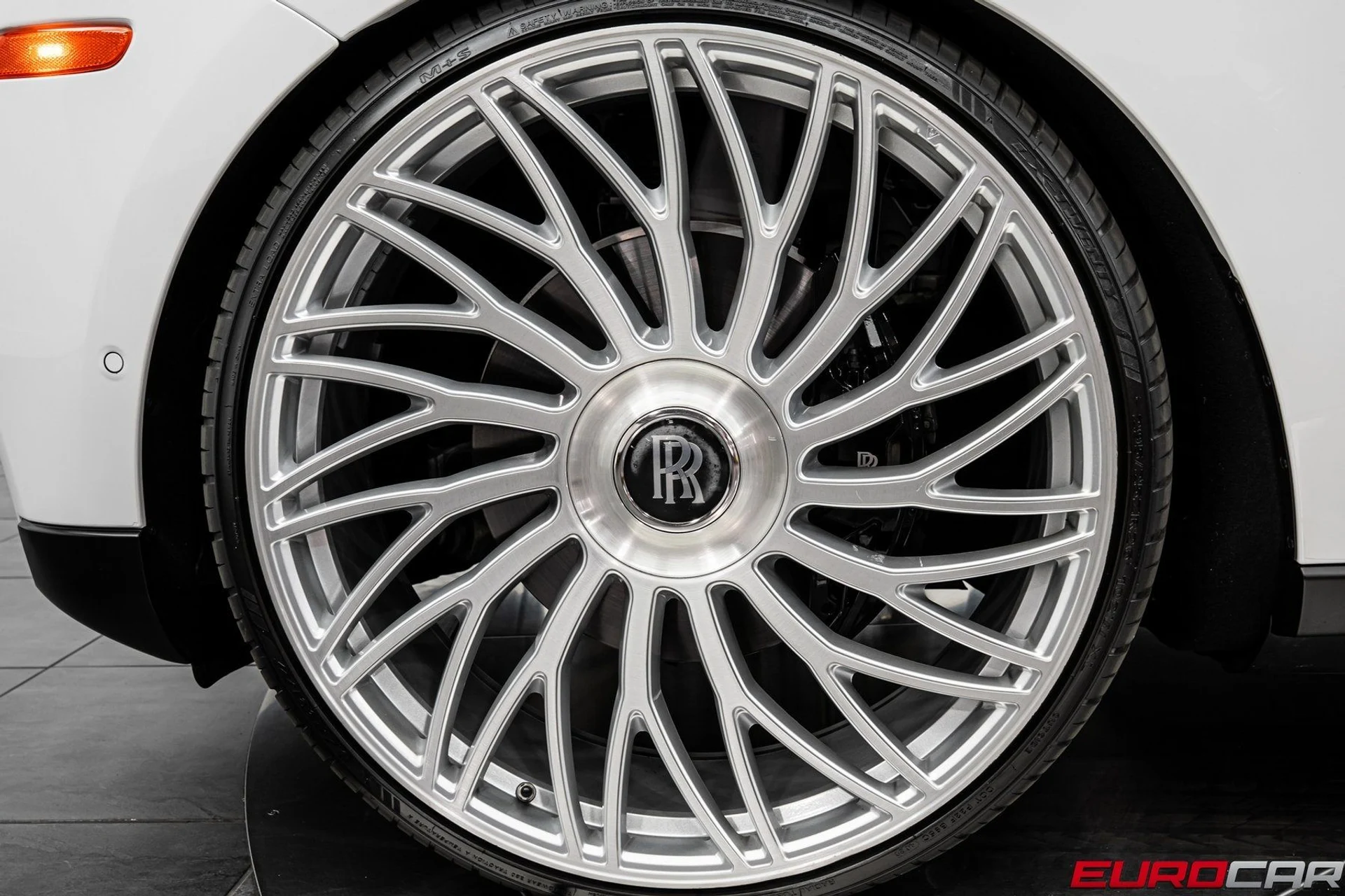 mph020_941978342_image_21_639b3ad0c2