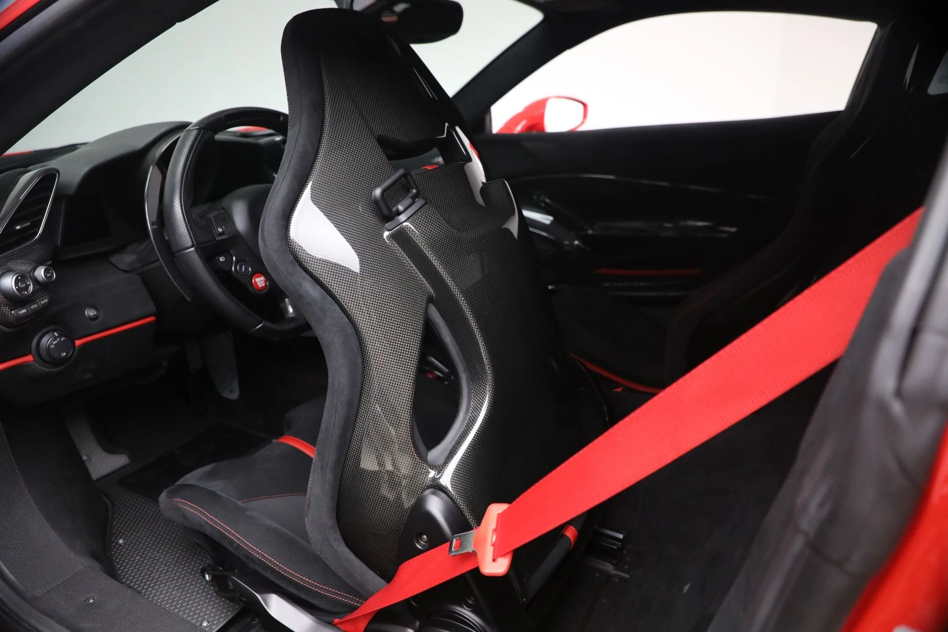 mph020_942286705_Used_2019_Ferrari_488_Pista_1777044091_0d006ee7d5