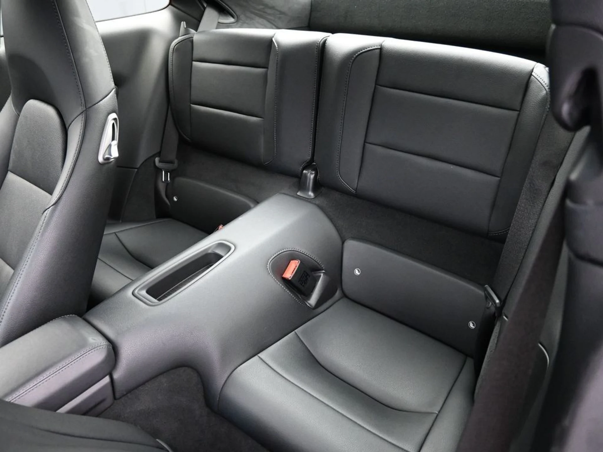 mph020_942951611_b842b9df9915b80f6aaa53009842d3c8_bb6400e617