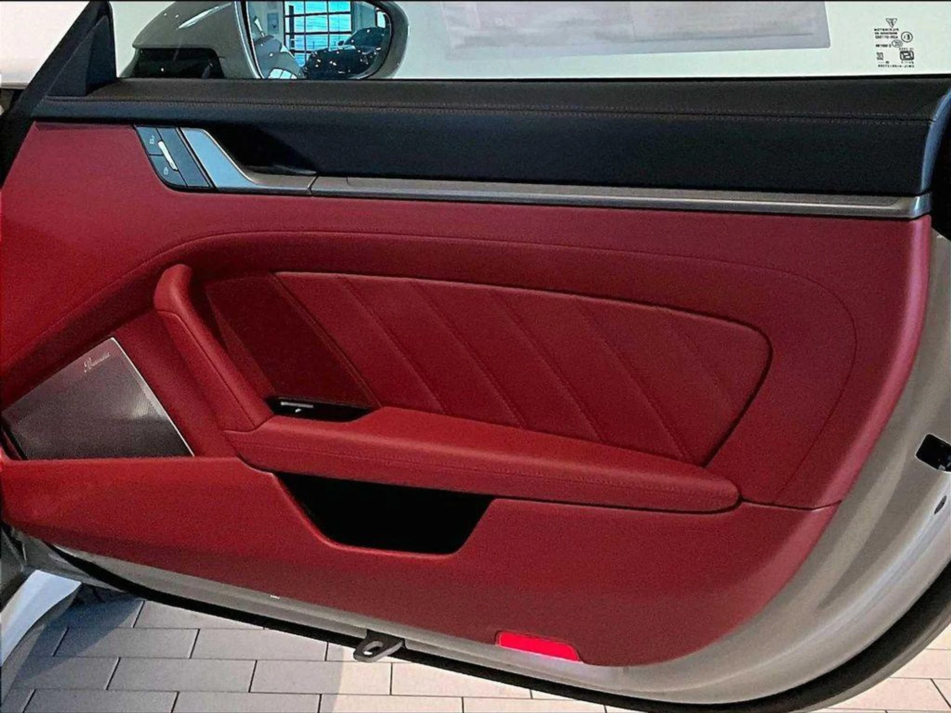 mph020_945588912_Mv_O_Ofd8ut_T_Yi_OC_Jb_V_Qu7crod_MQ_d2e49eb070