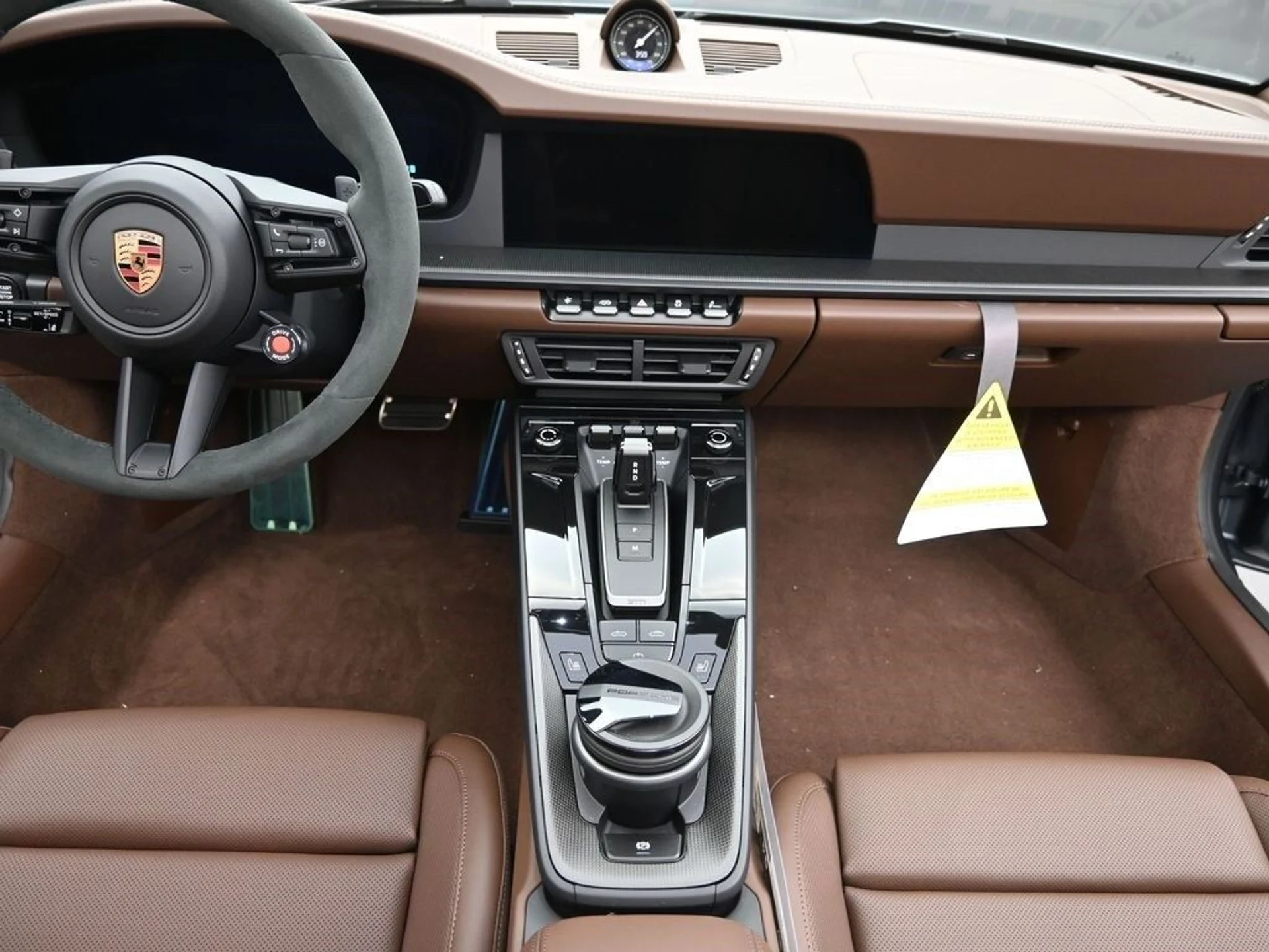 mph020_945970750_60e335033861736a1a816a35de83ca61x_5de694bffd