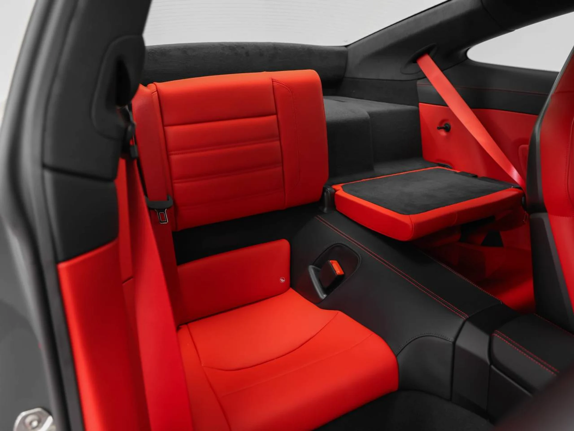 mph020_949872291_21_4d3469b3e6