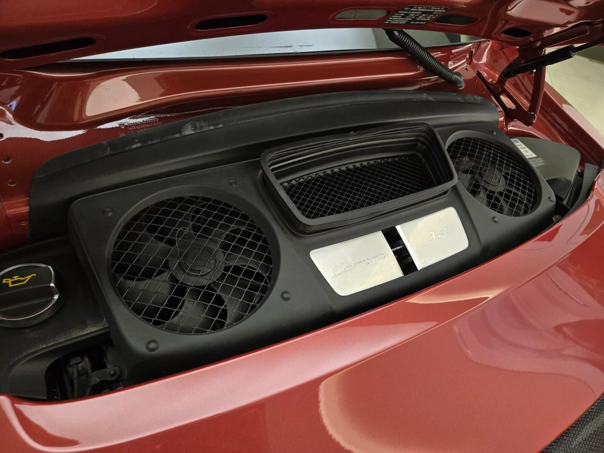 mph020_950234081_Used_2014_Porsche_911_Carrera_1777355650_f339c0d788