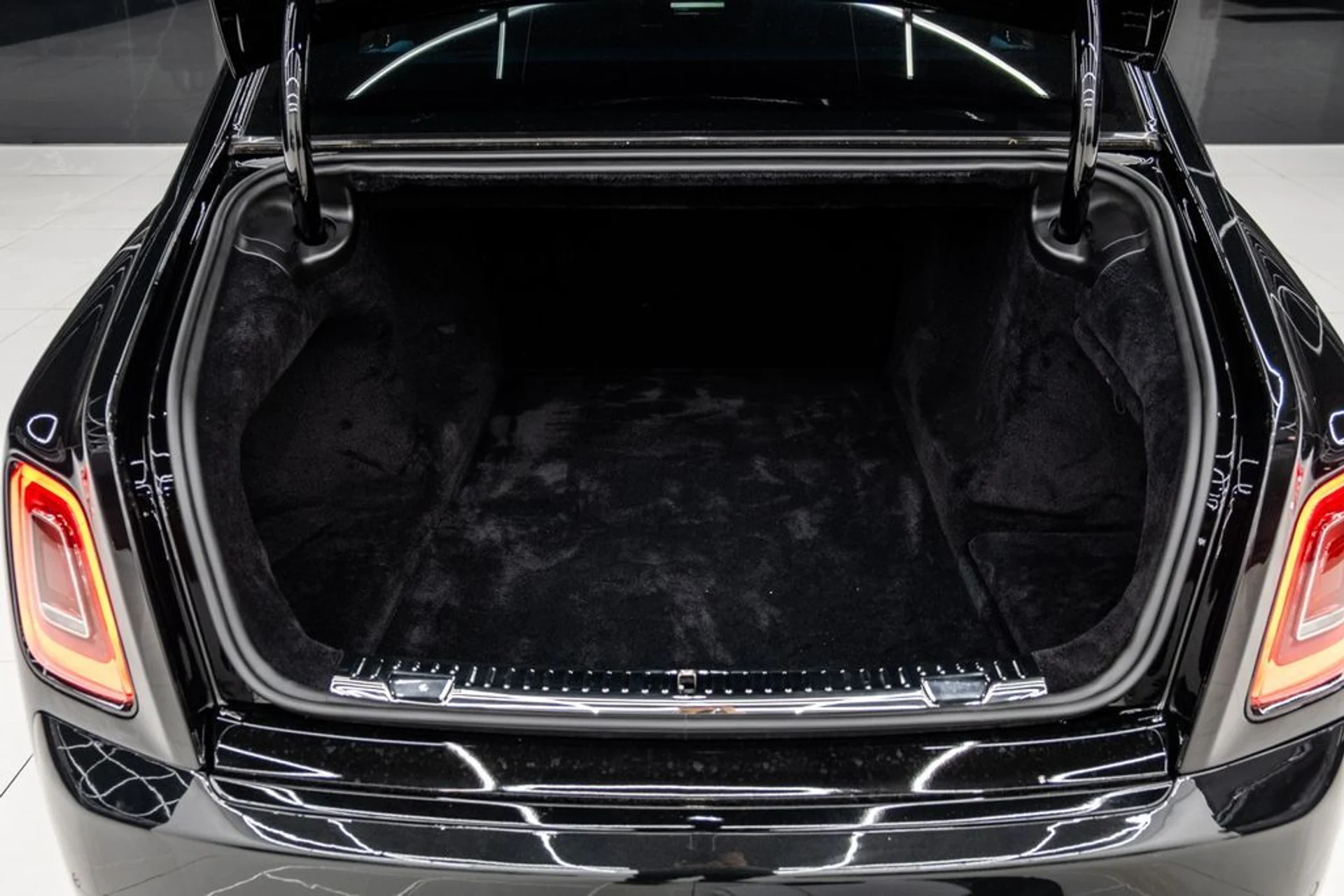 mph020_954763615_f2764011cd88c0b49690064630b3bf16_f964cf8b2c