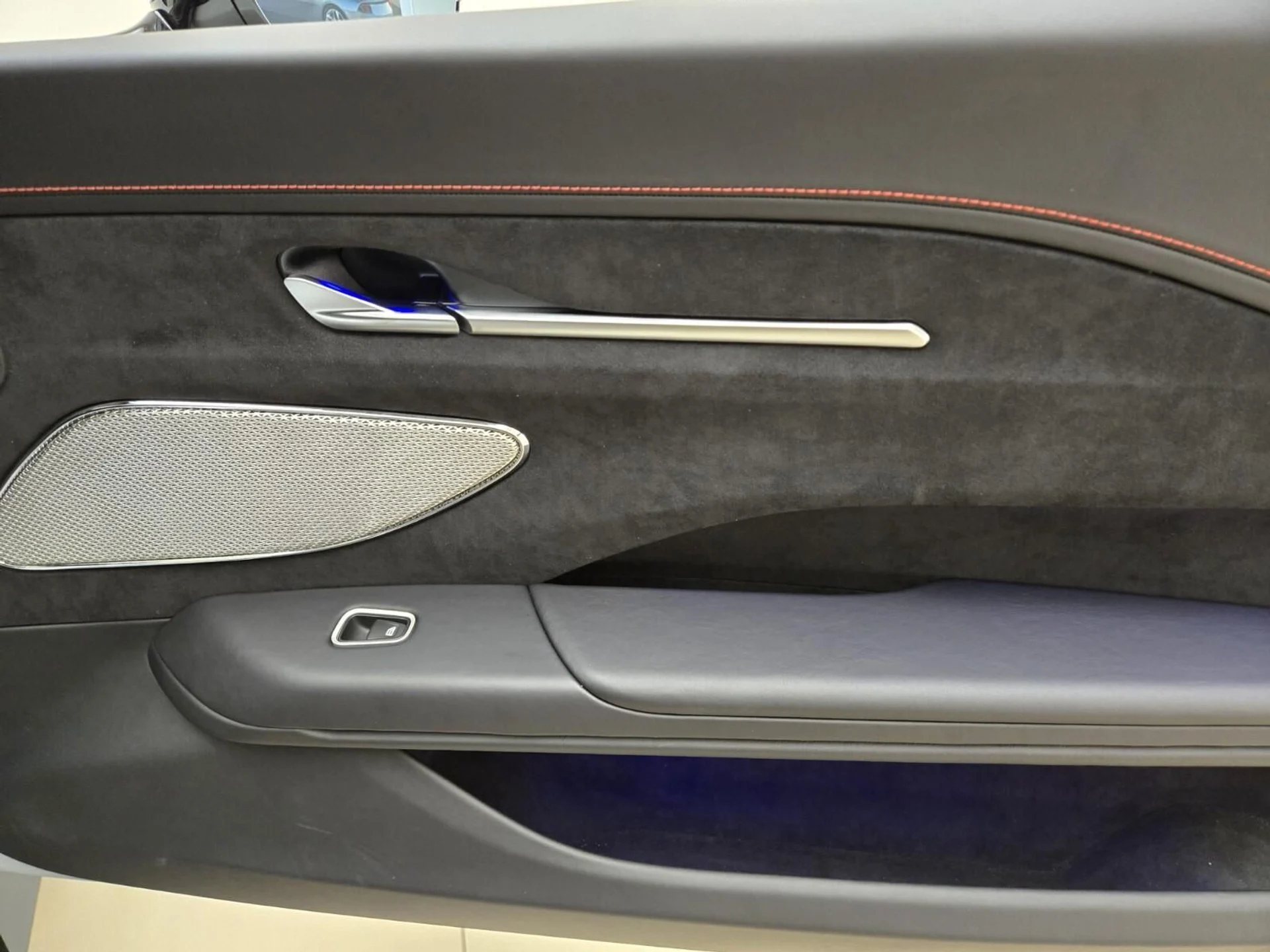 mph020_958131571_New_2026_Aston_Martin_Vantage_1768889965_c0e8255717