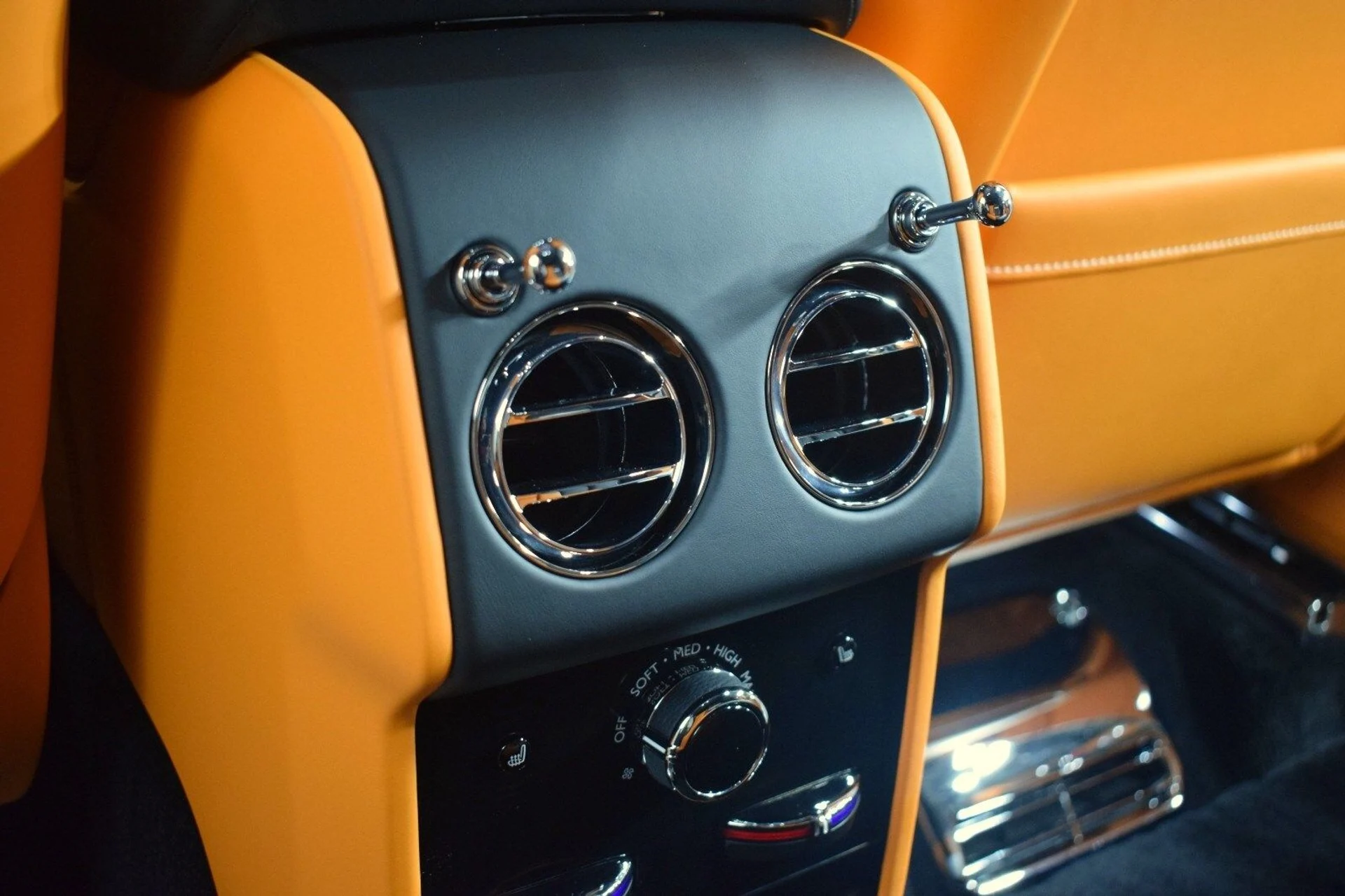 mph020_961484748_8b44c48b6be3552f7d5fc4df42099319x_1543eff052