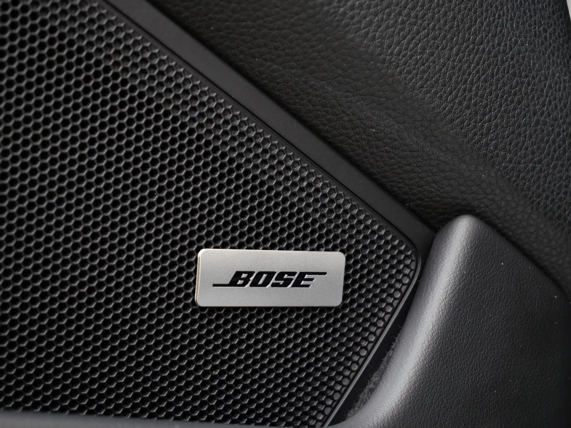 mph020_962709492_bbc5ebfb2bfe275d8c14a3246eba4b1bx_10812c4300