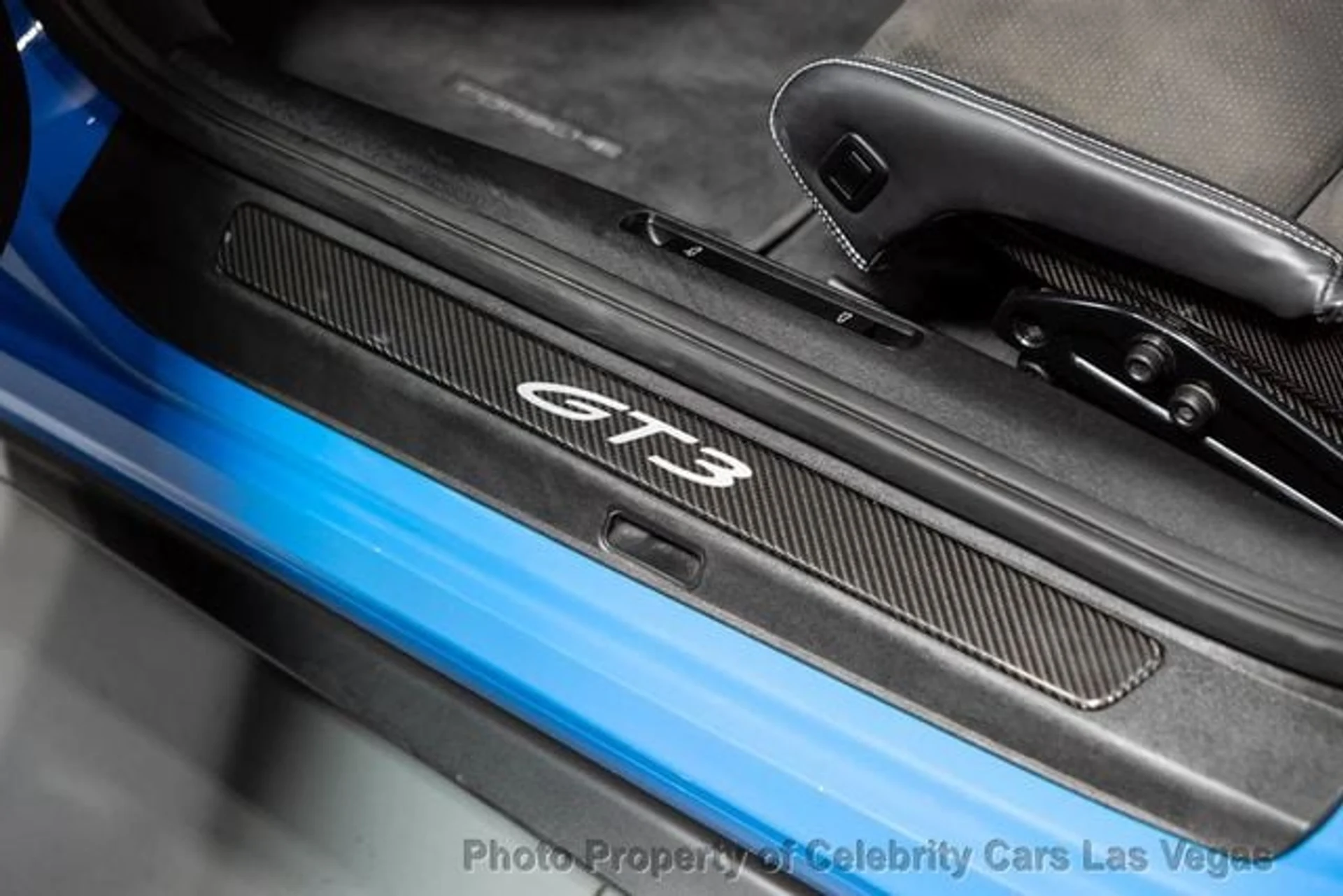 mph020_969339408_used_2022_porsche_911_gt3coupe_9707_23088609_25_640_0924731303
