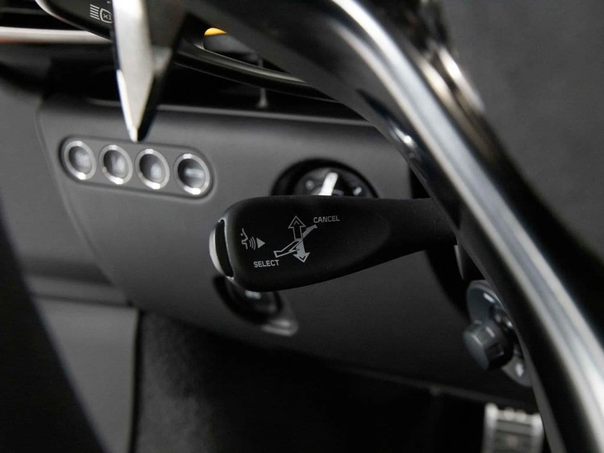 mph020_970245417_8eed8dd191d9cc55c5f60cecf75410ffx_70de9aba7f