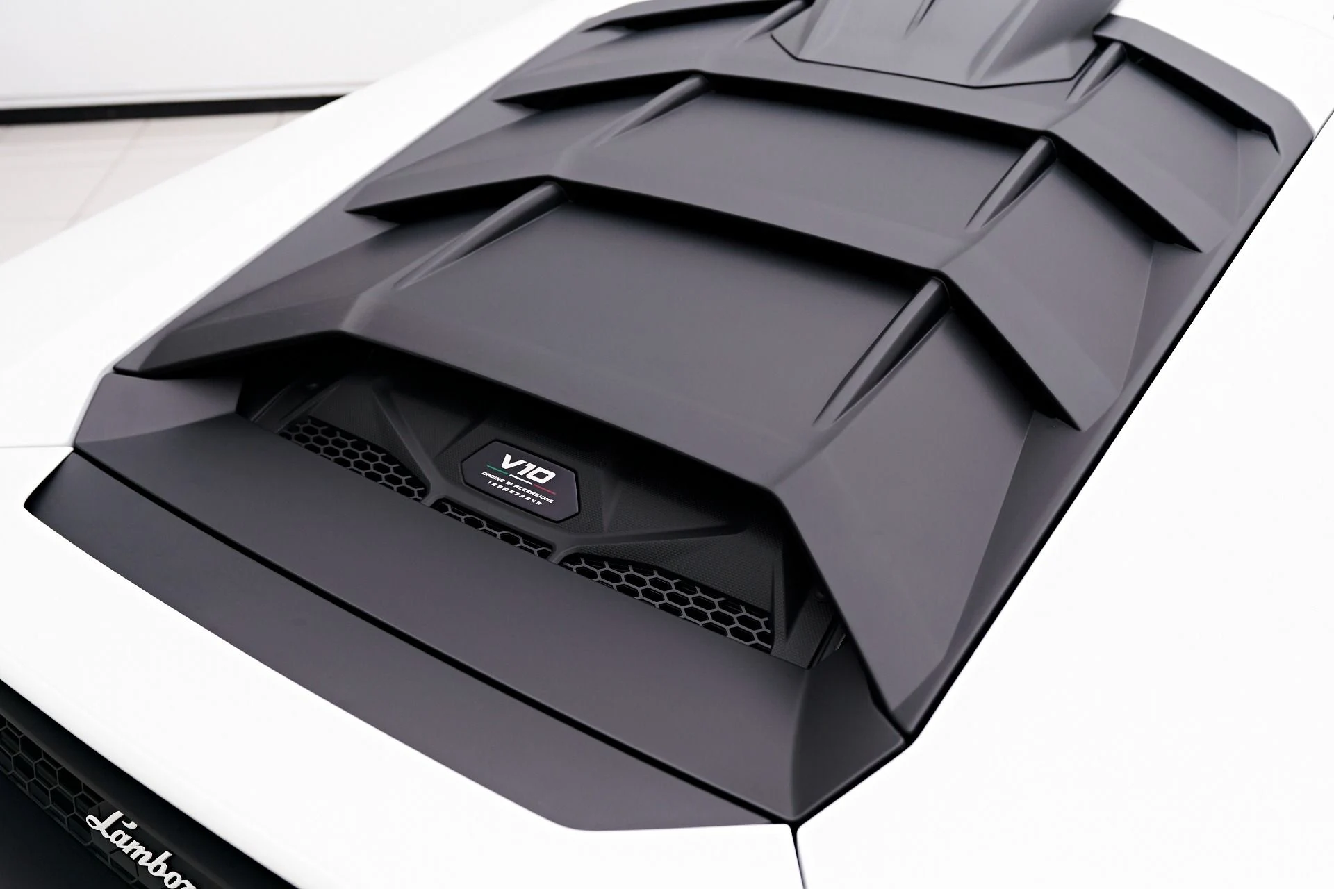 mph020_974175891_Used_2023_Lamborghini_Huracan_Sterrato_Base_1708481025_f7f4e1d523